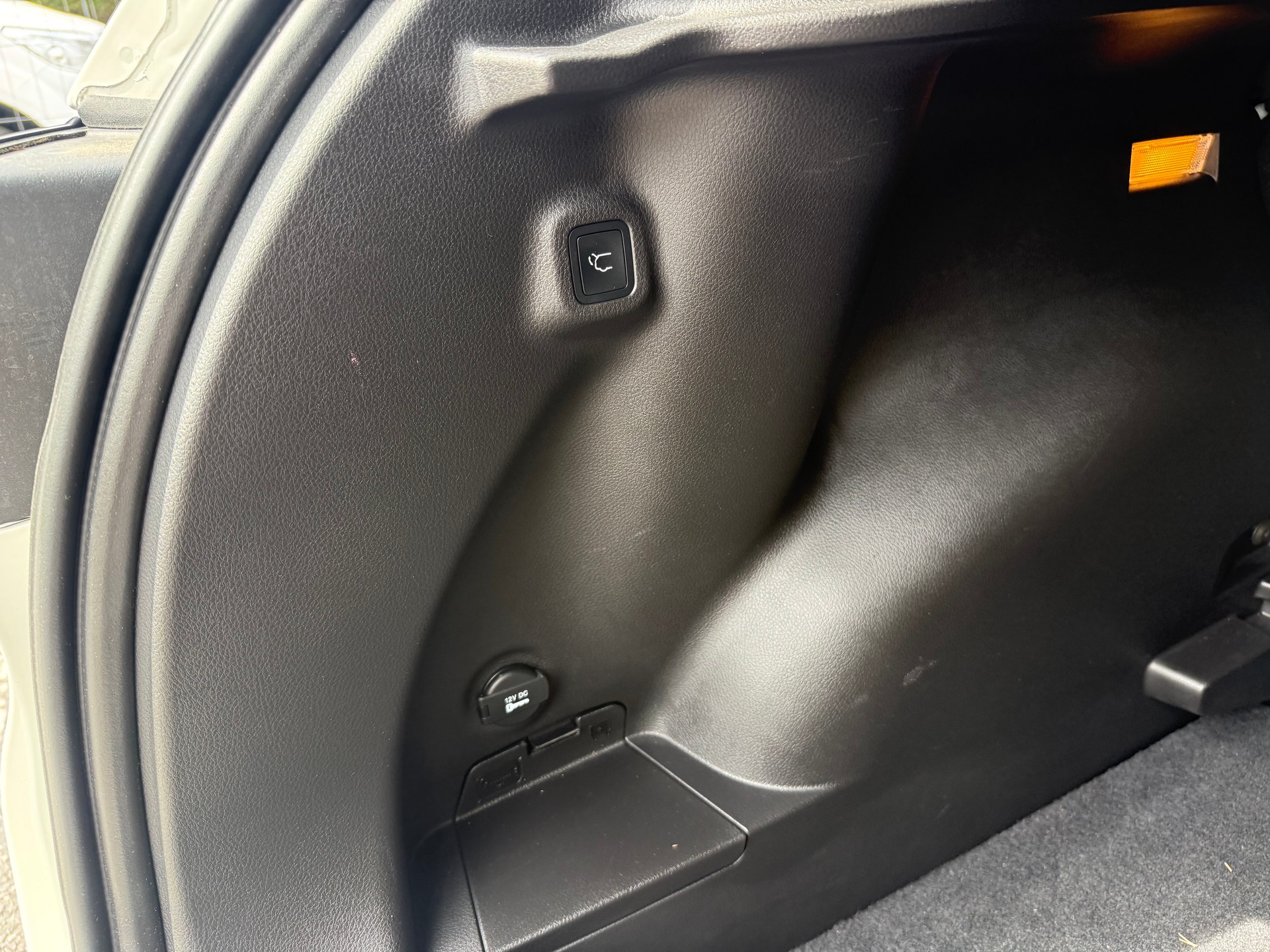 JEEP Compass 1.3 T PHEV Swiss Limited Sky AWD-image-18