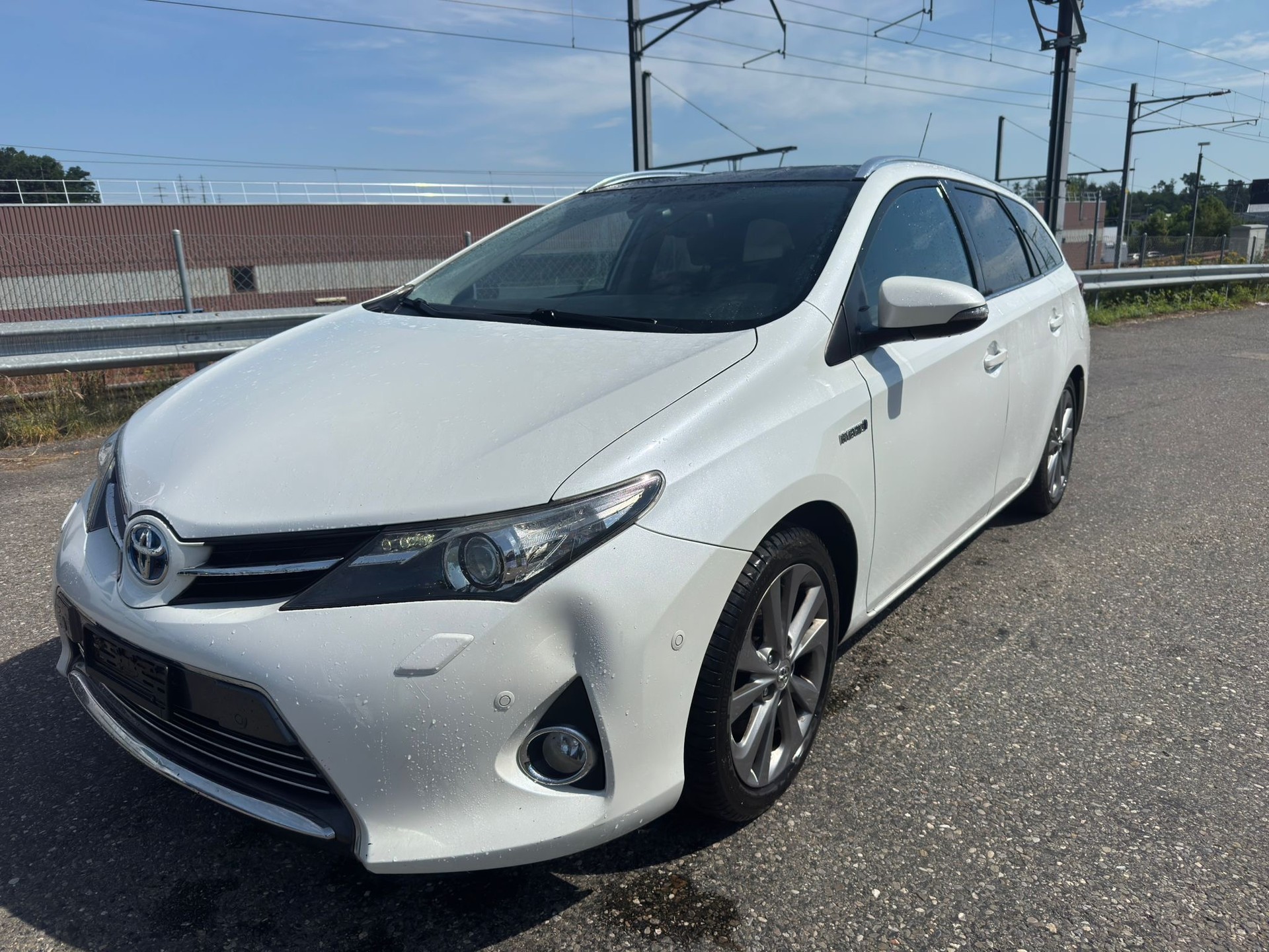 TOYOTA Auris Touring Sports 1.8 16V HSD Linea Sol-image-0