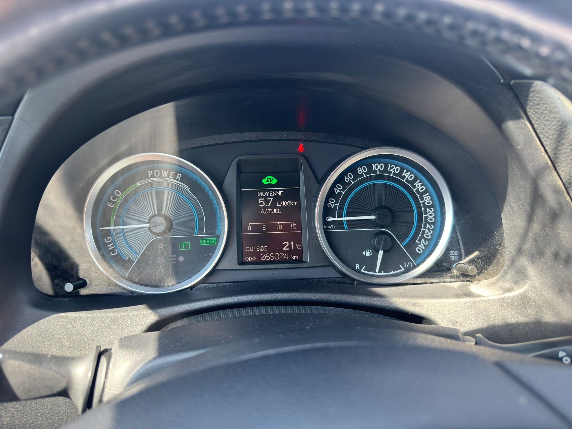 TOYOTA Auris Touring Sports 1.8 16V HSD Linea Sol-image-6
