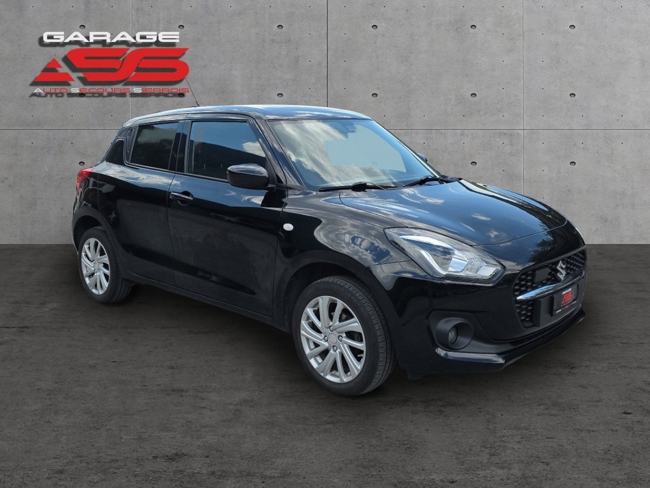 SUZUKI Swift 1.2 Compact Top 4x4 Hybrid-image-1