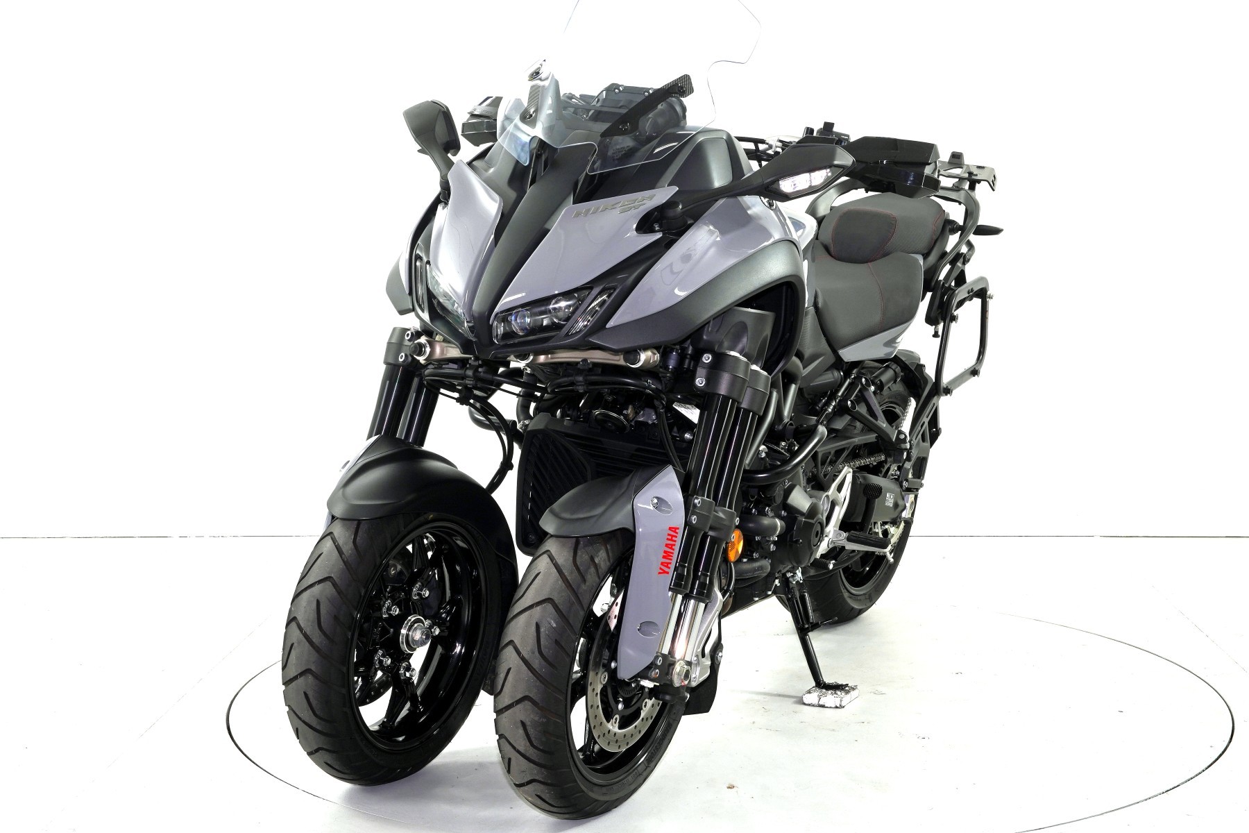 YAMAHA Niken GT ABS-showroom-element-2