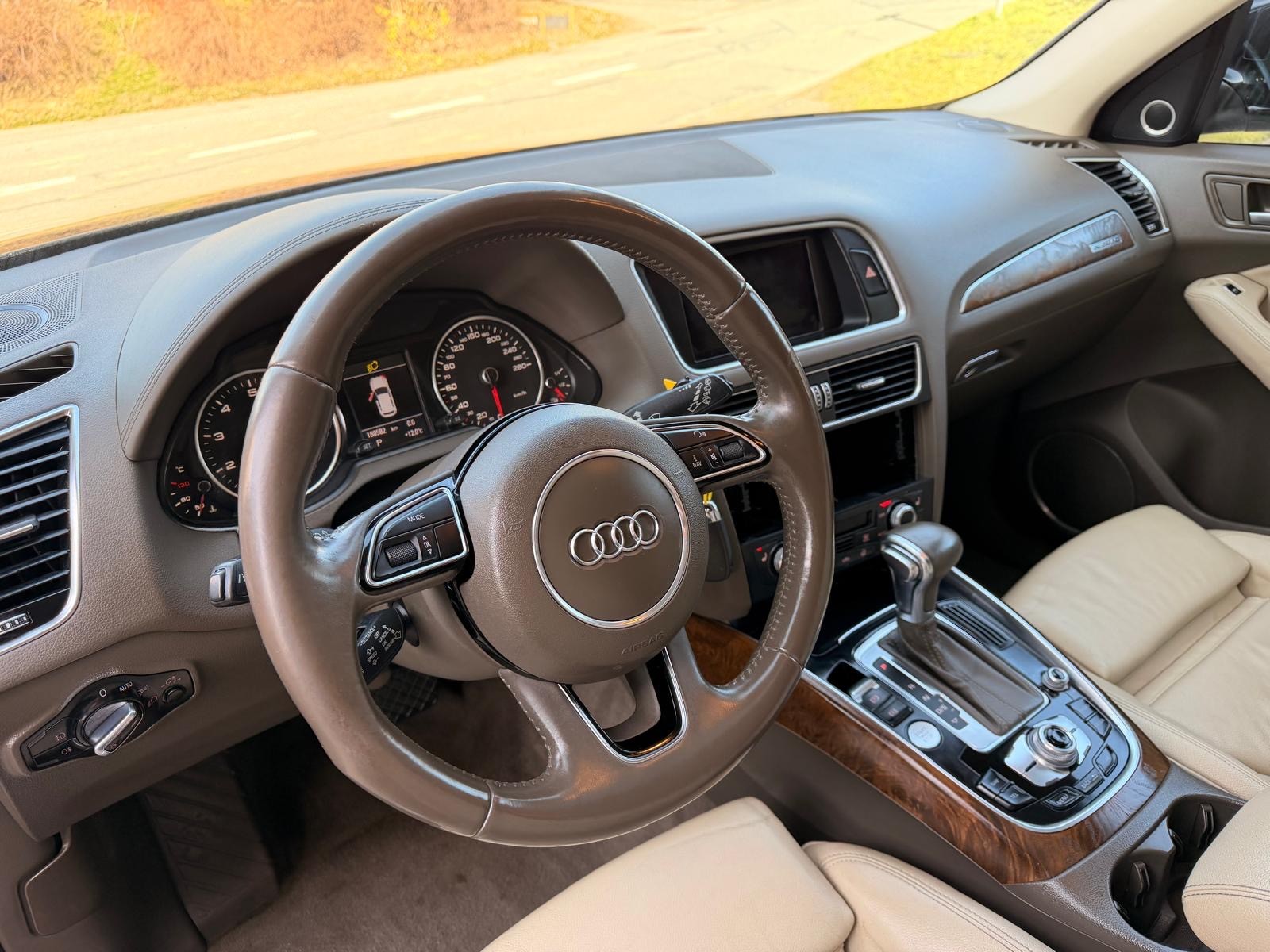 AUDI Q5 3.0 TFSI quattro tiptronic-image-8
