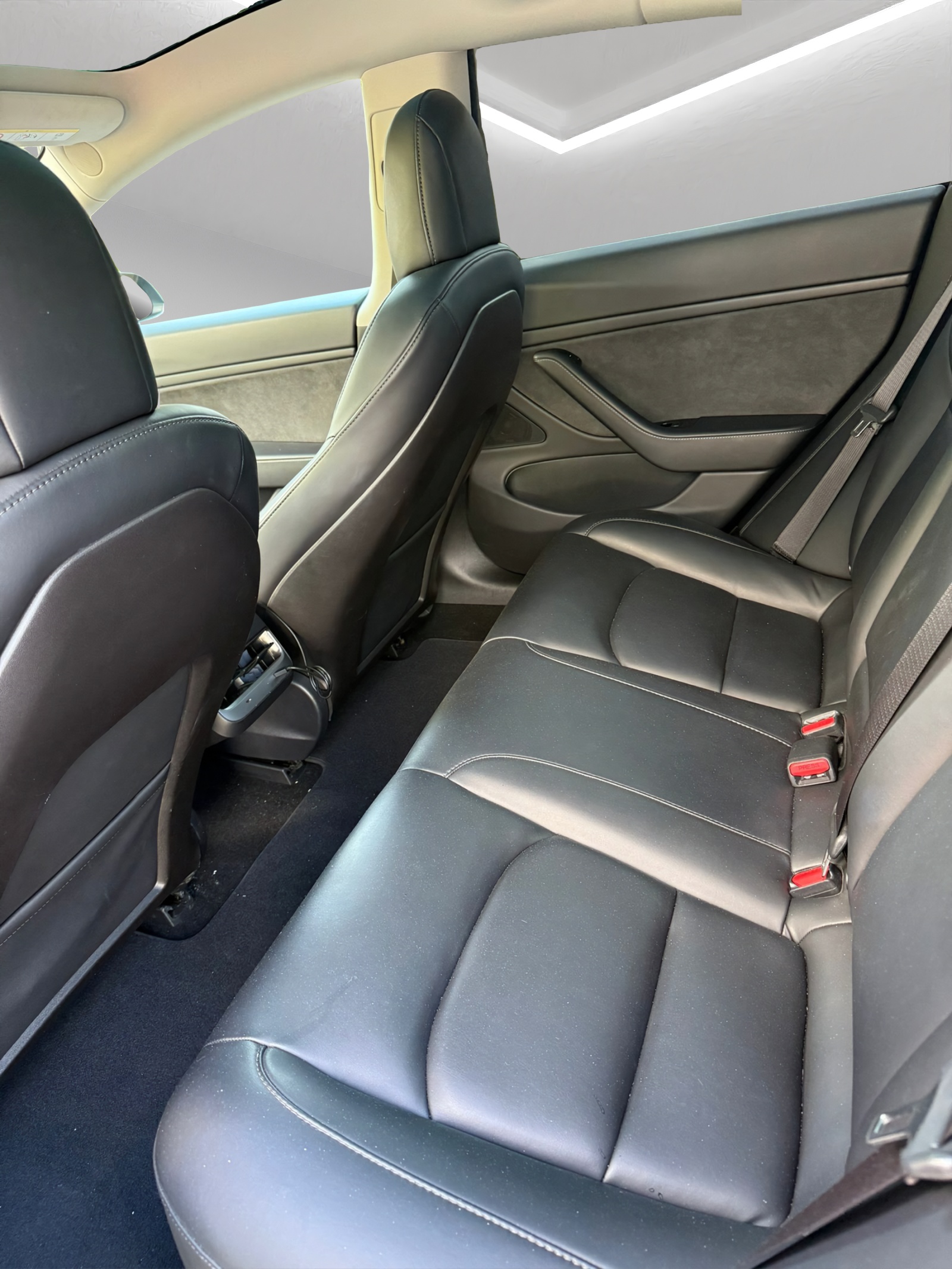 TESLA Model 3 Performance Dual Motor AWD-image-5