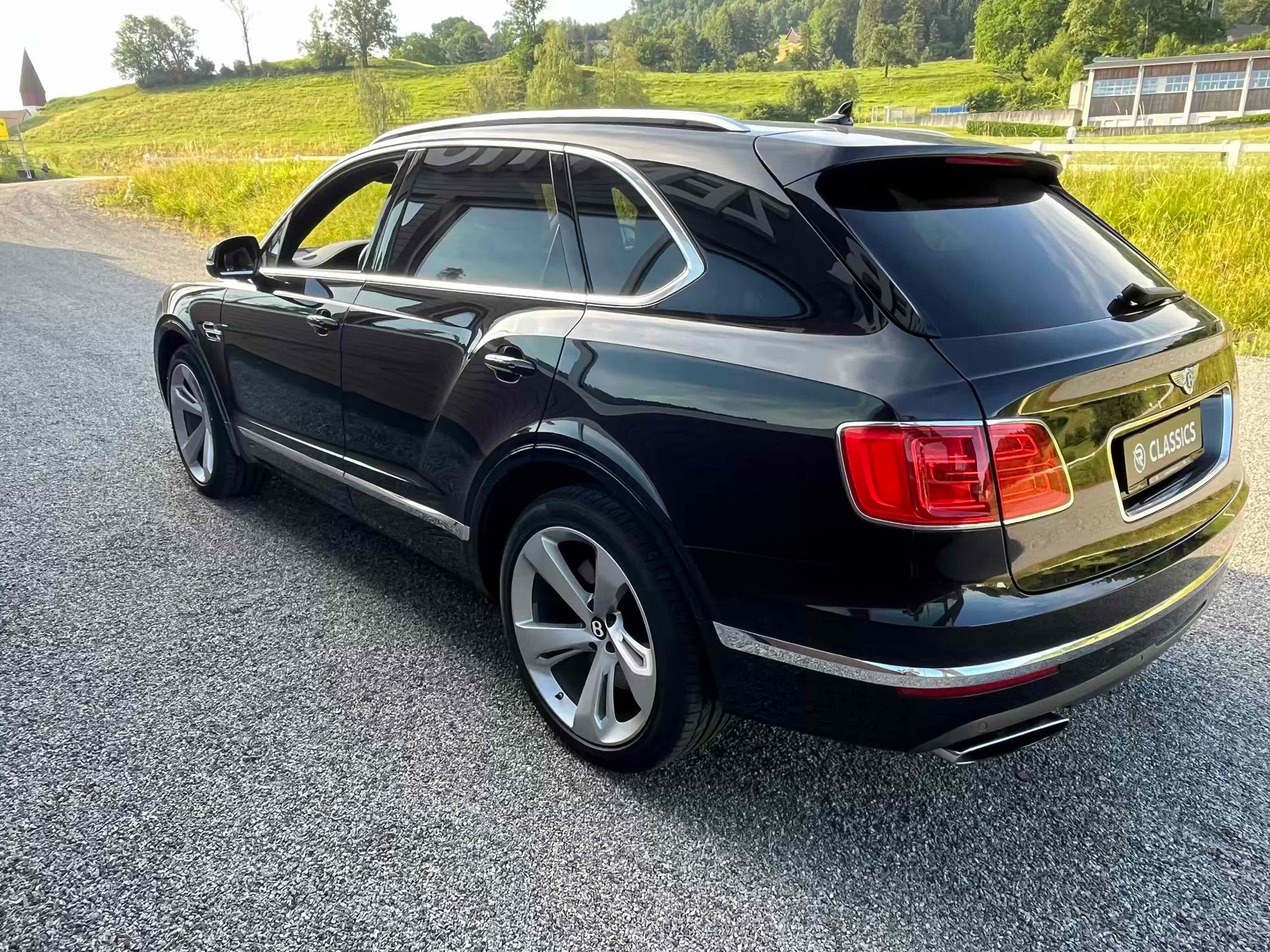 BENTLEY Bentayga W12-image-1