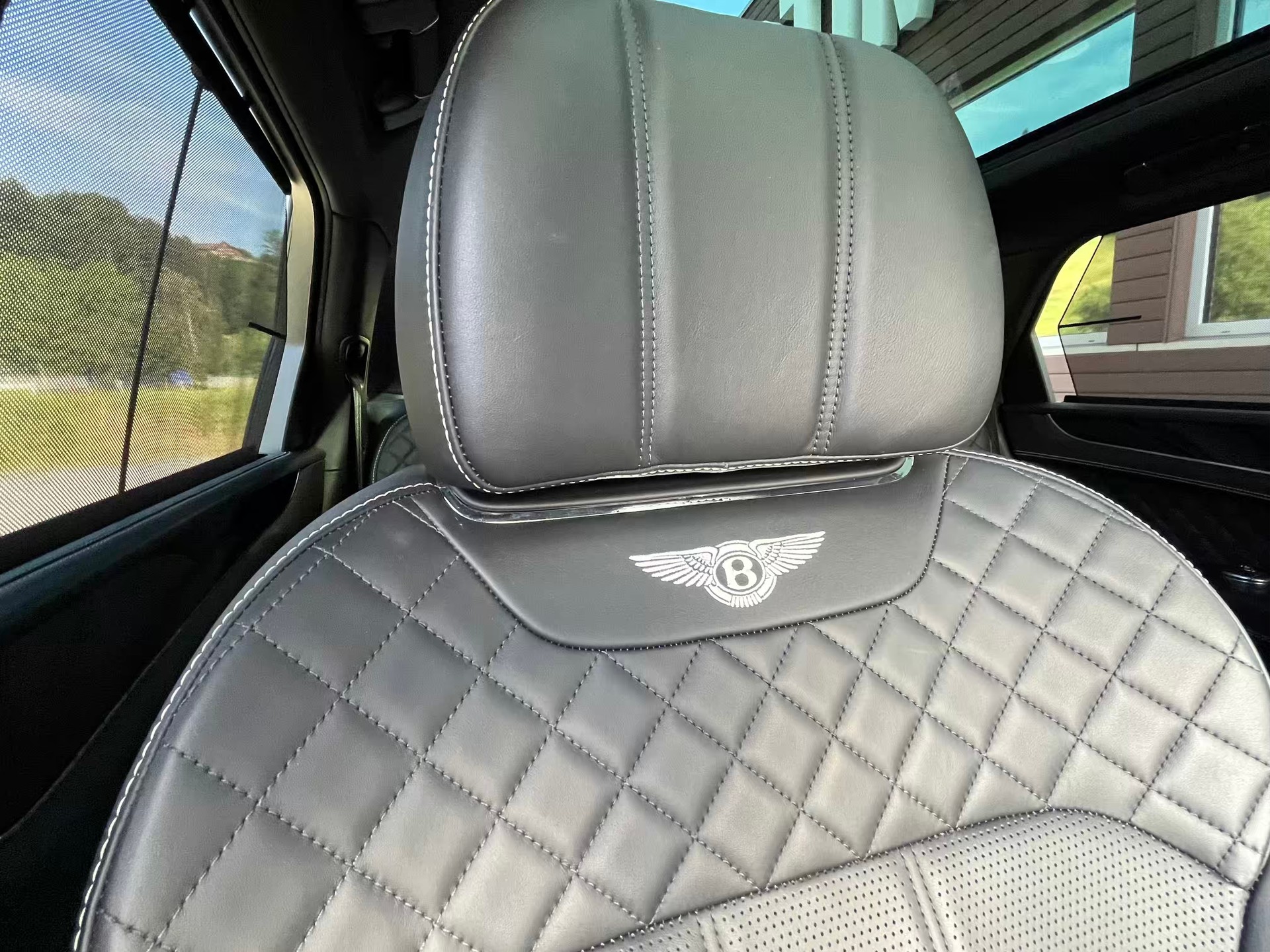 BENTLEY Bentayga W12-image-14