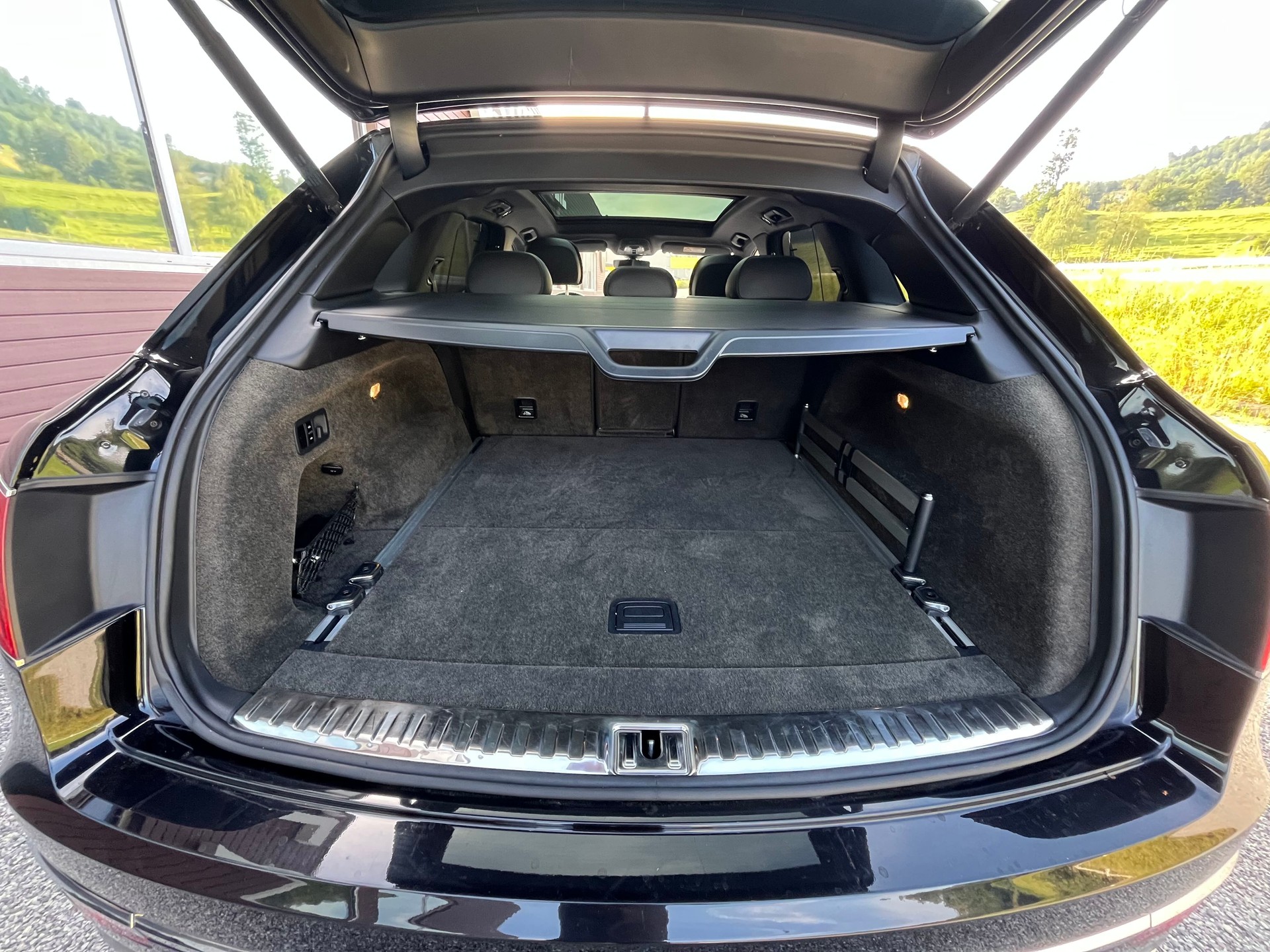 BENTLEY Bentayga W12-image-16