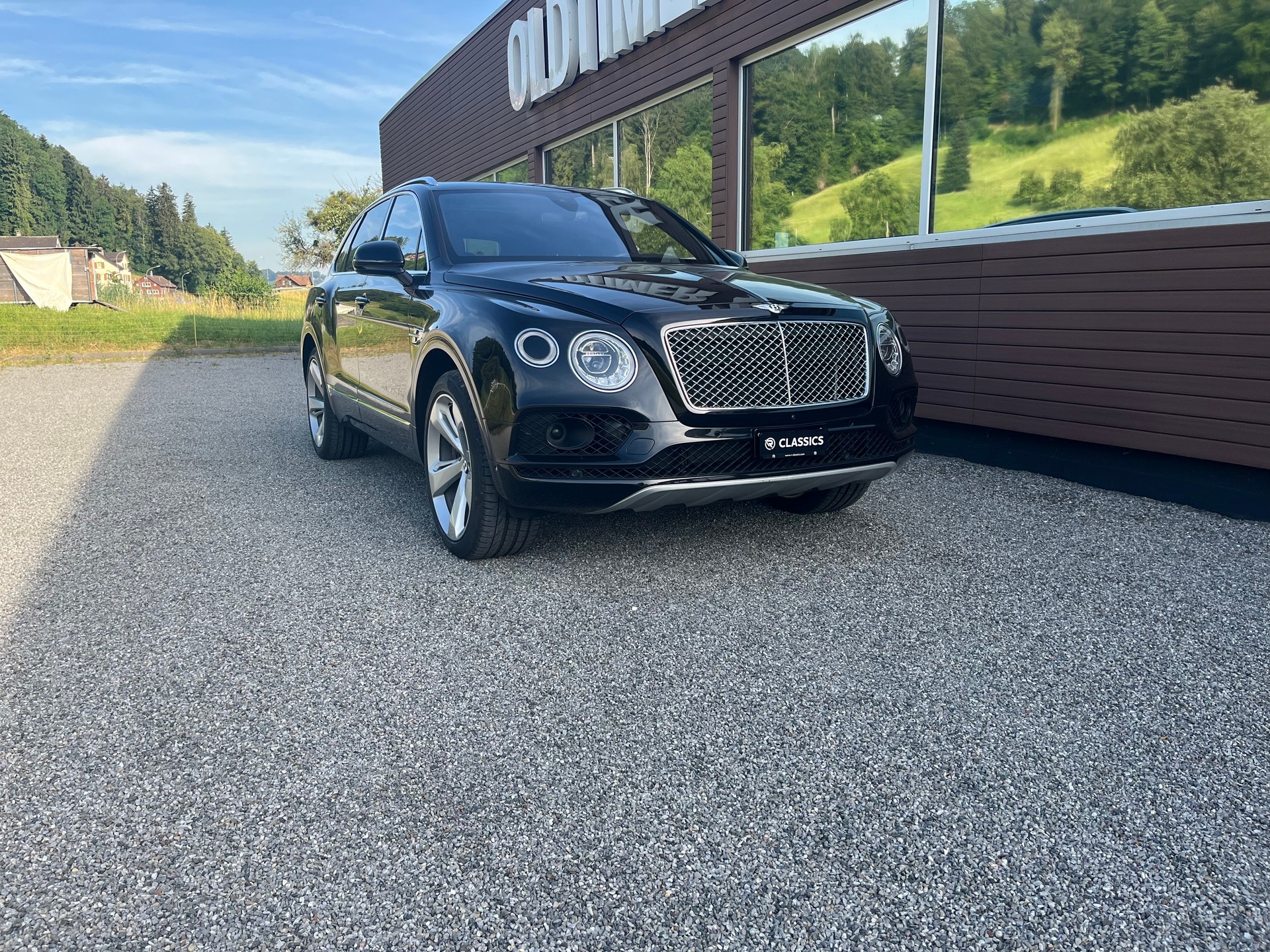 BENTLEY Bentayga W12-image-3