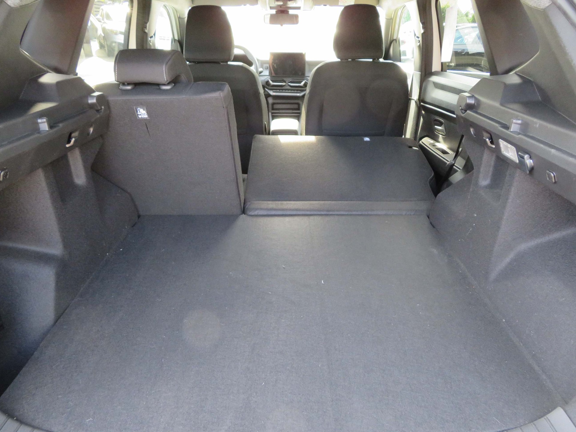DACIA Duster 1.8 Hybrid Journey-image-13