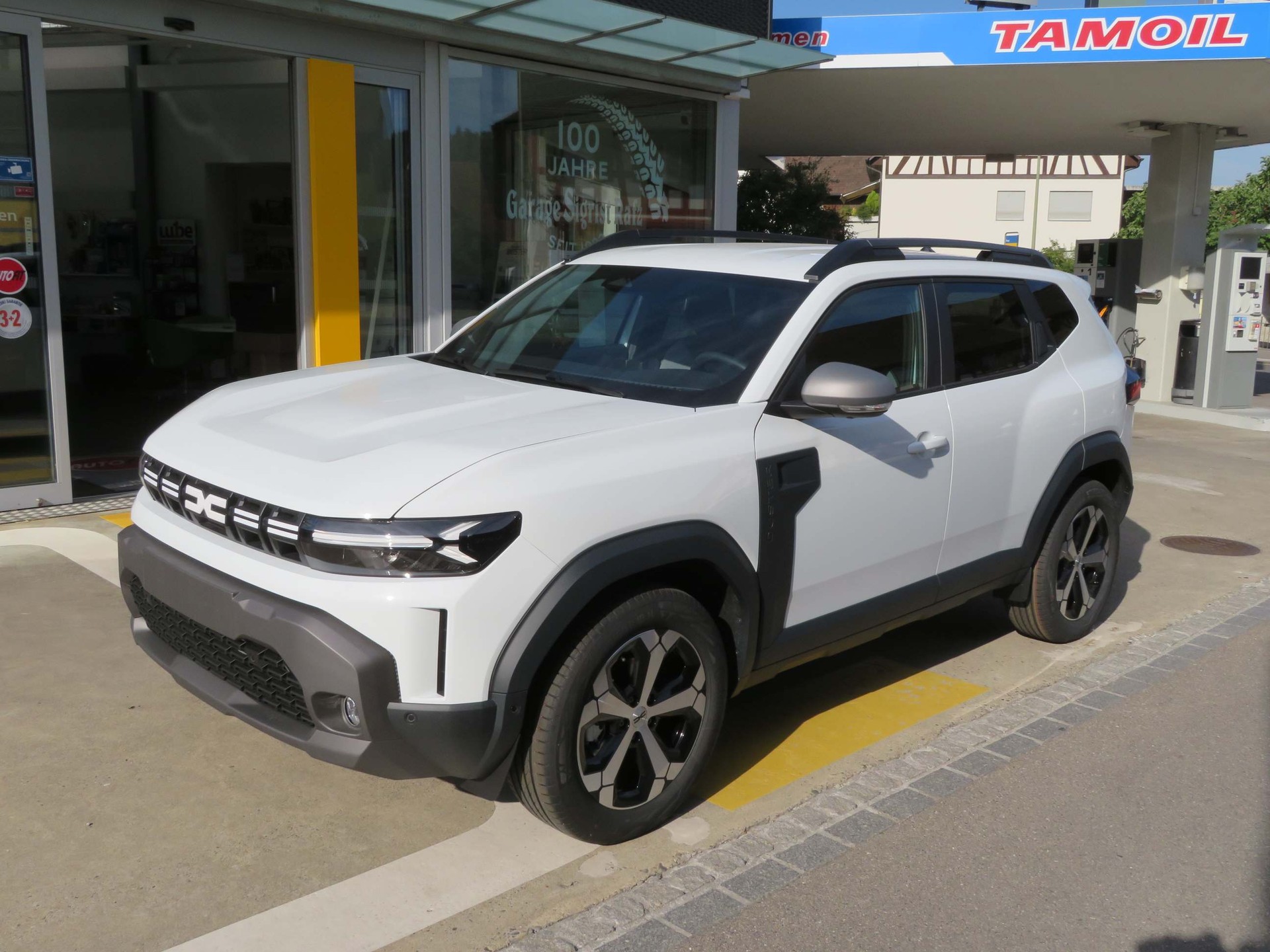 DACIA Duster 1.8 Hybrid Journey-showroom-element-1