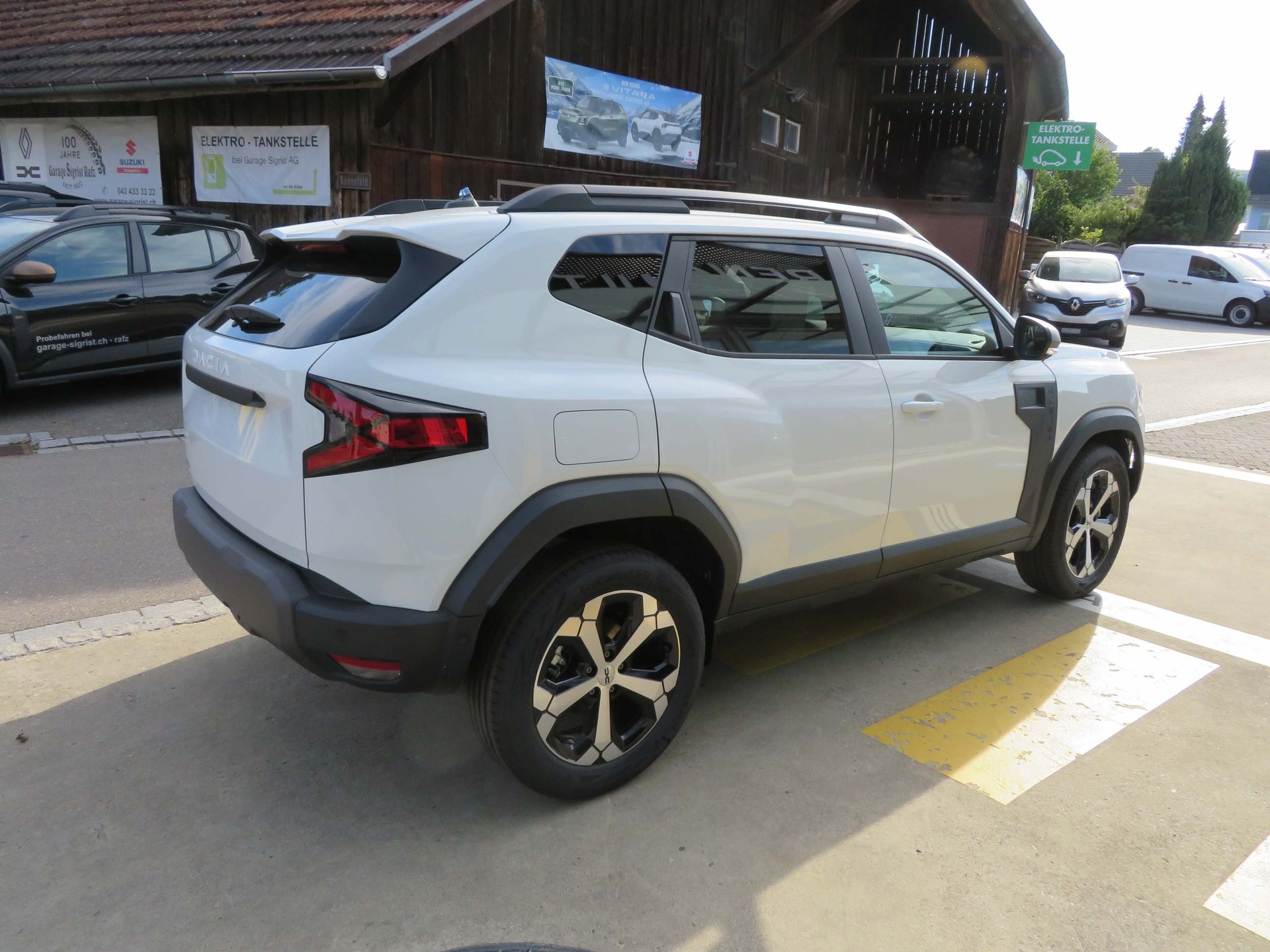 DACIA Duster 1.8 Hybrid Journey-image-5