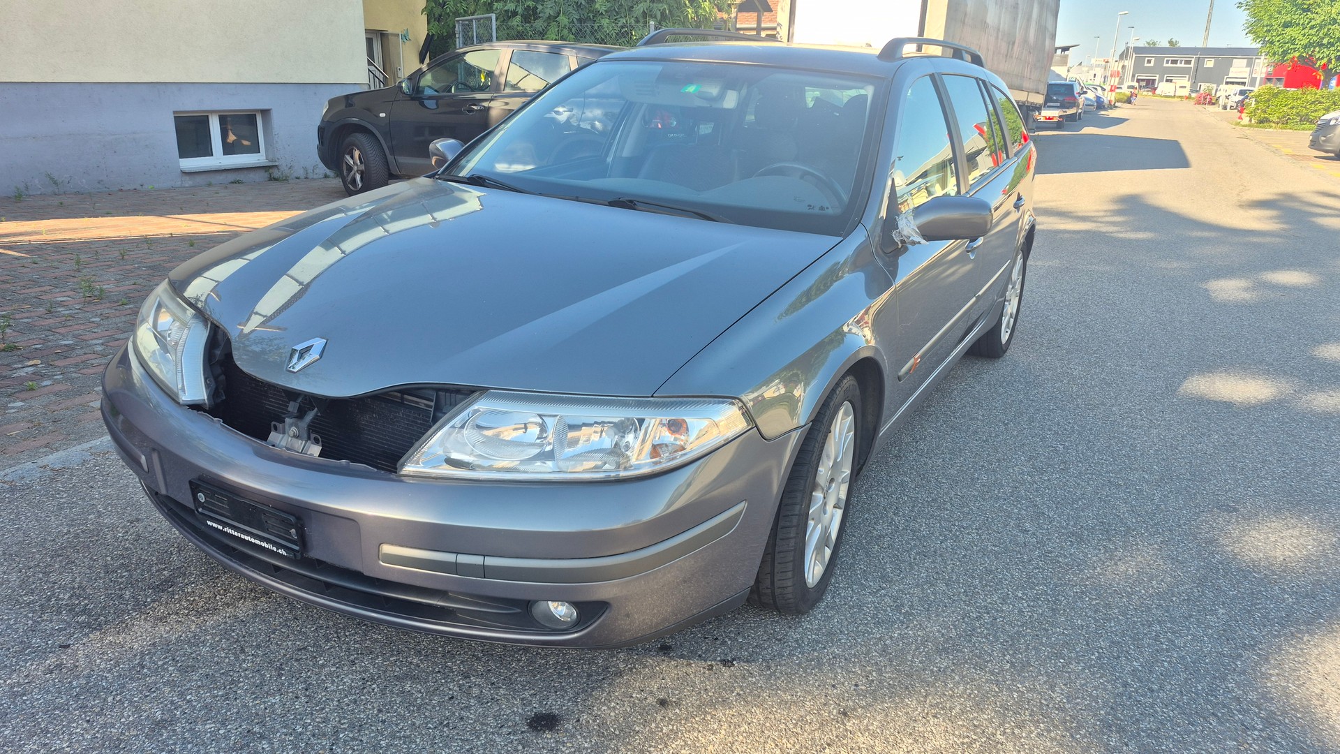 RENAULT Laguna Grandtour 2.0 16V T Dynamique-image-0