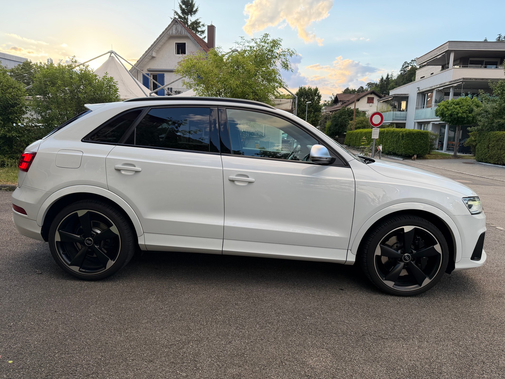 AUDI RS Q3 2.5 TFSI quattro S-tronic-image-3