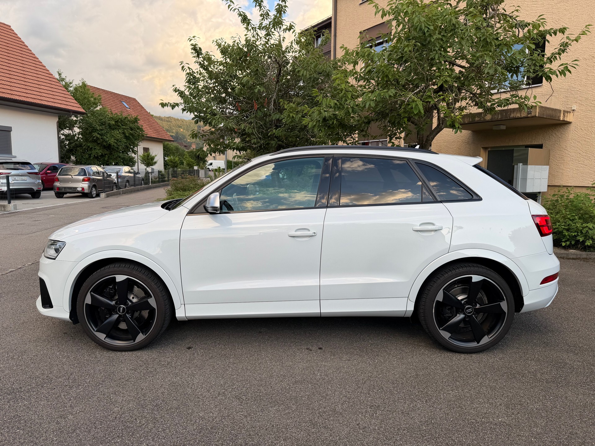 AUDI RS Q3 2.5 TFSI quattro S-tronic-image-7