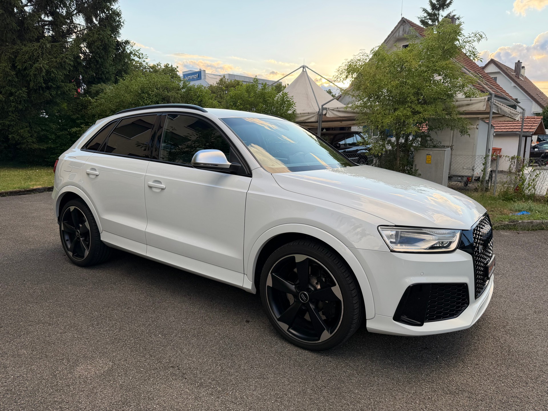 AUDI RS Q3 2.5 TFSI quattro S-tronic-image-2