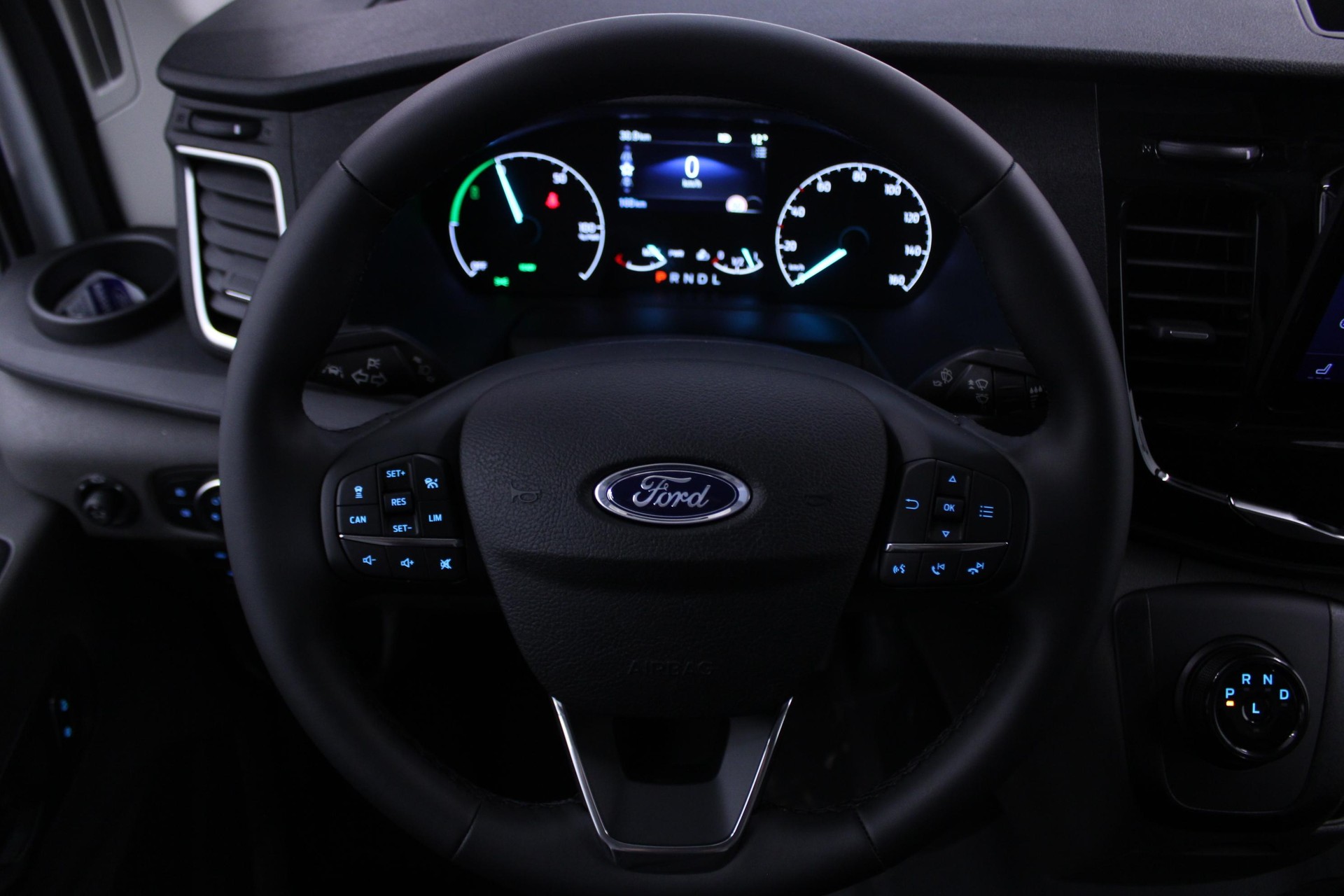 FORD E-Transit Van 350 L2H2 67kWh Trend-image-7