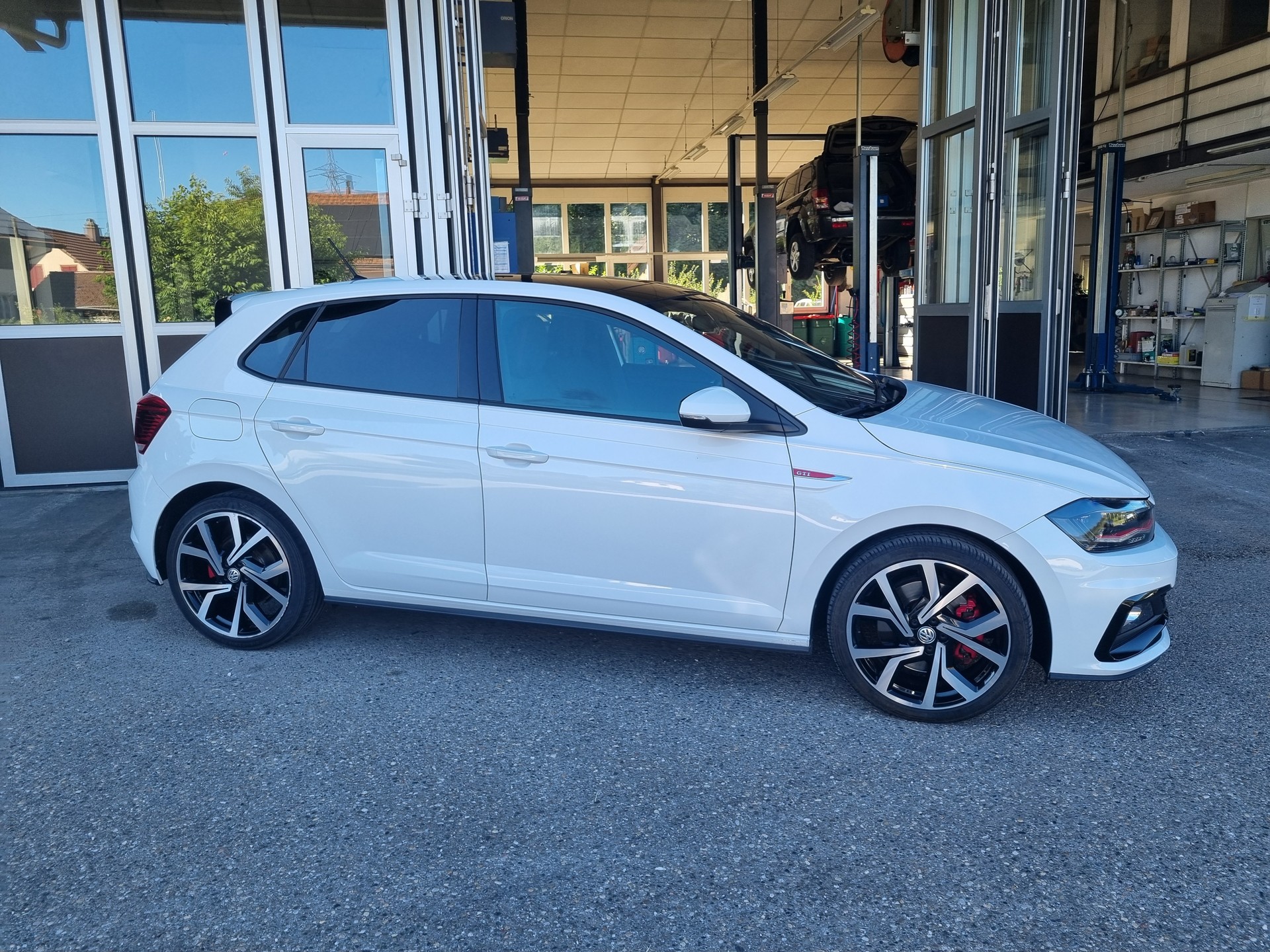 VW Polo 2.0 TSI GTI-image-2