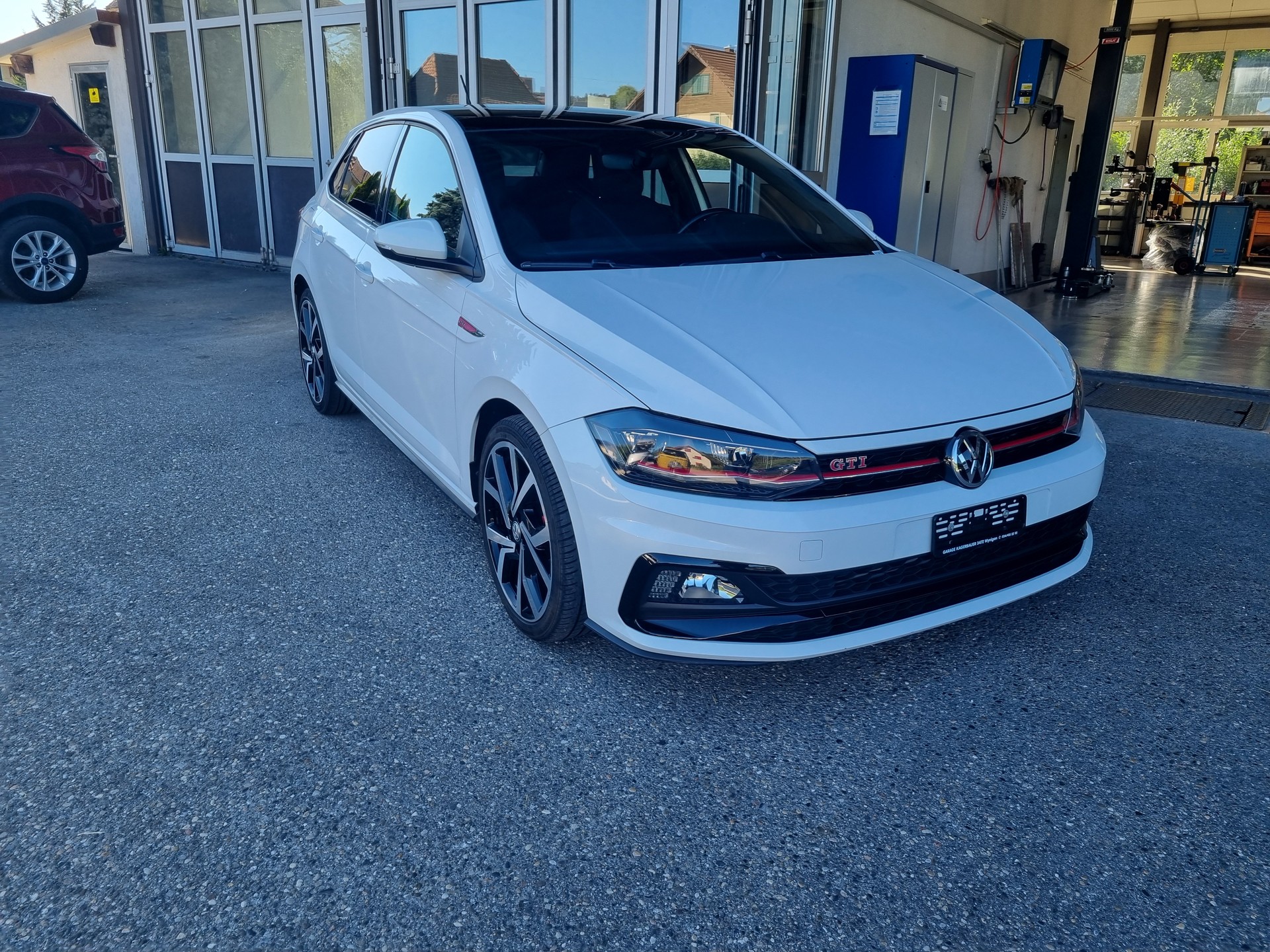 VW Polo 2.0 TSI GTI-image-1