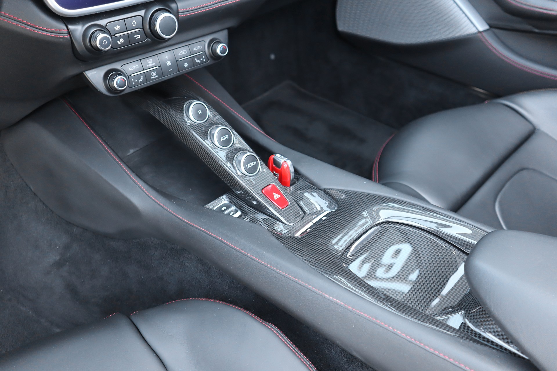 FERRARI Portofino 3.9 V8 T-image-11