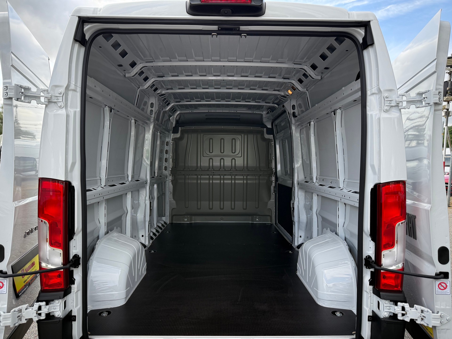 FIAT Ducato 2.2 MJ 140 PS L3H2 Kasten Modell 2026-image-1