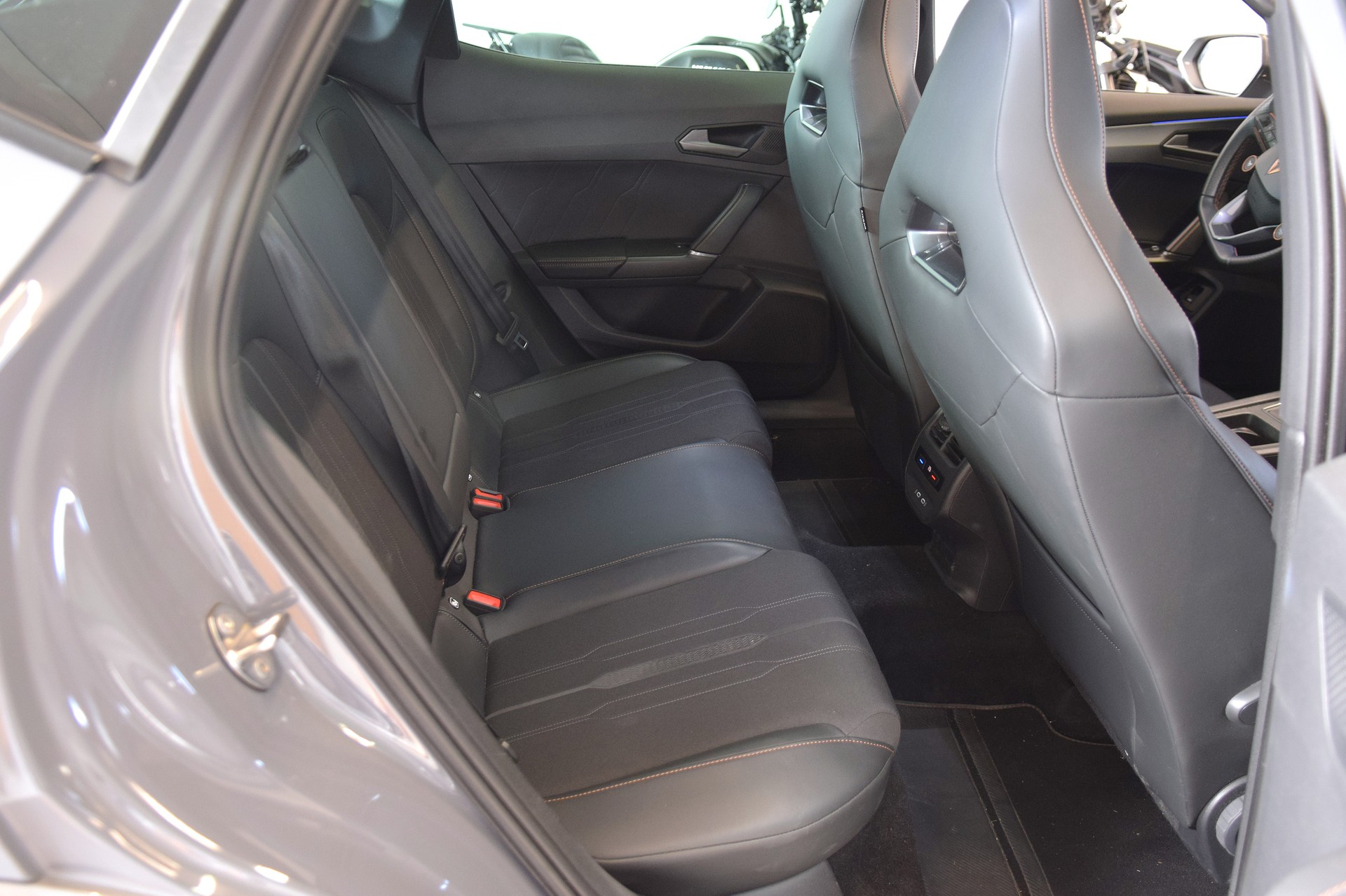 CUPRA Formentor 2.0TSI VZ 4Drive DSG-image-8