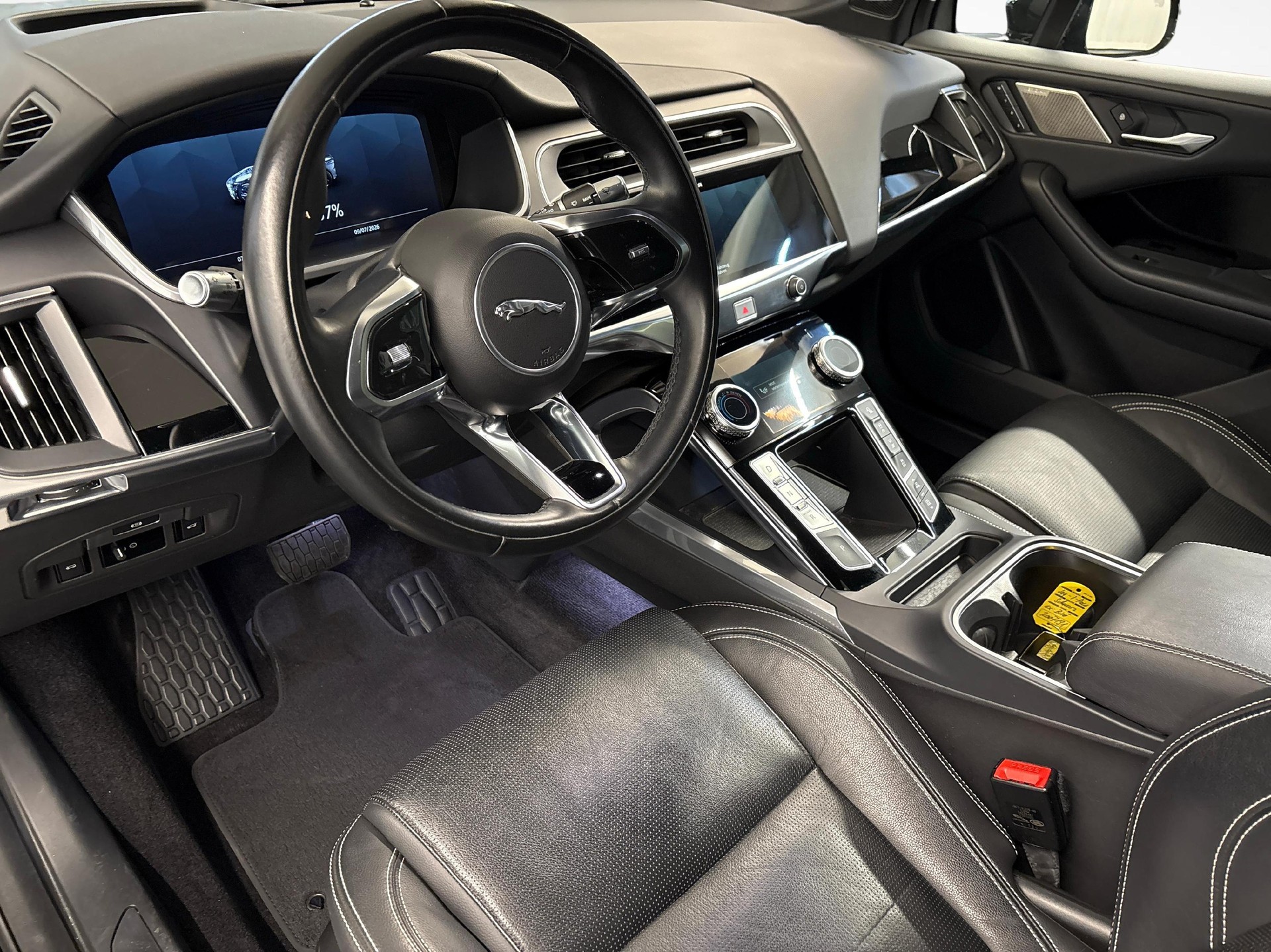 JAGUAR I-Pace EV400 SE AWD-image-13