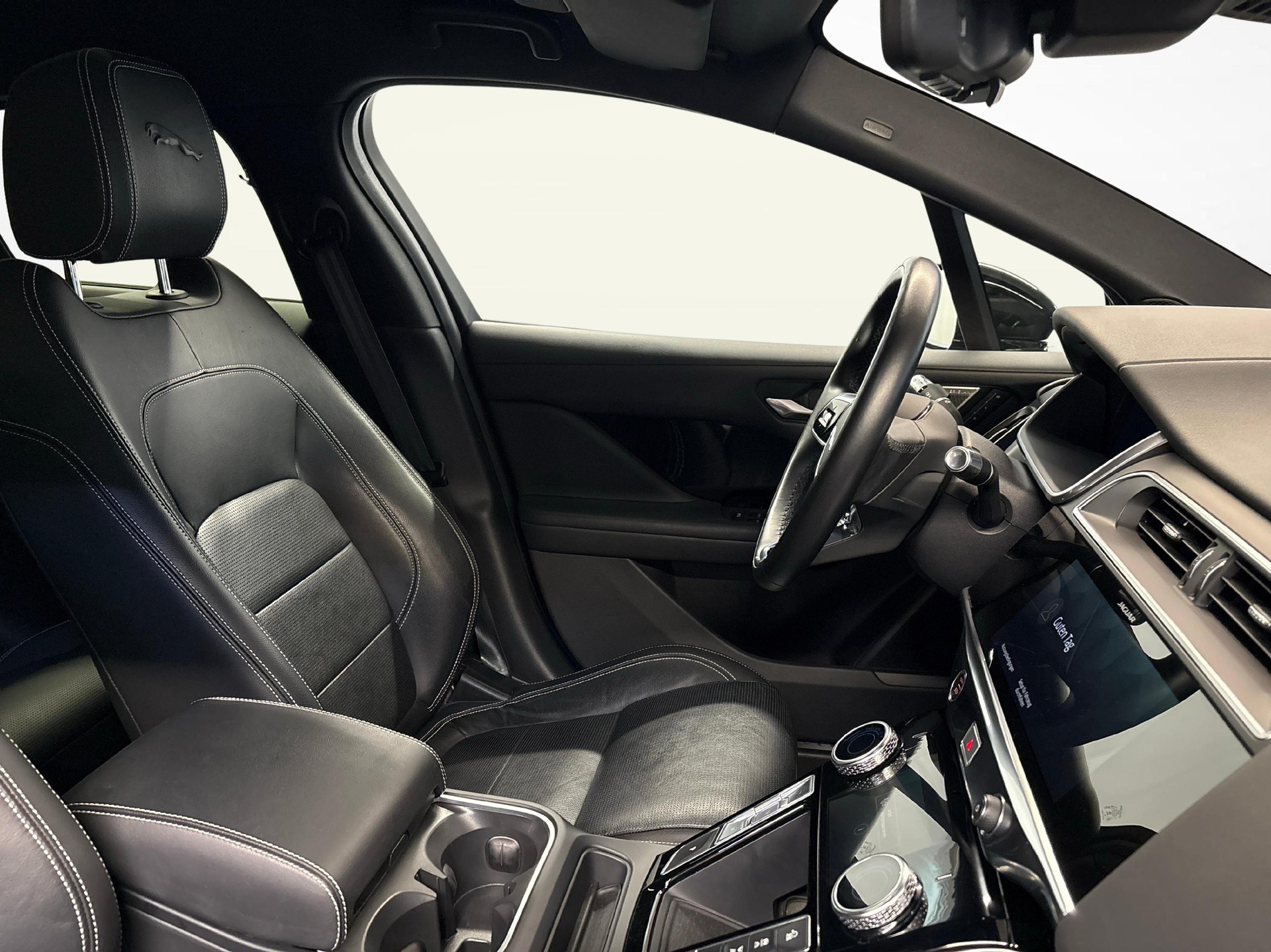 JAGUAR I-Pace EV400 SE AWD-image-9