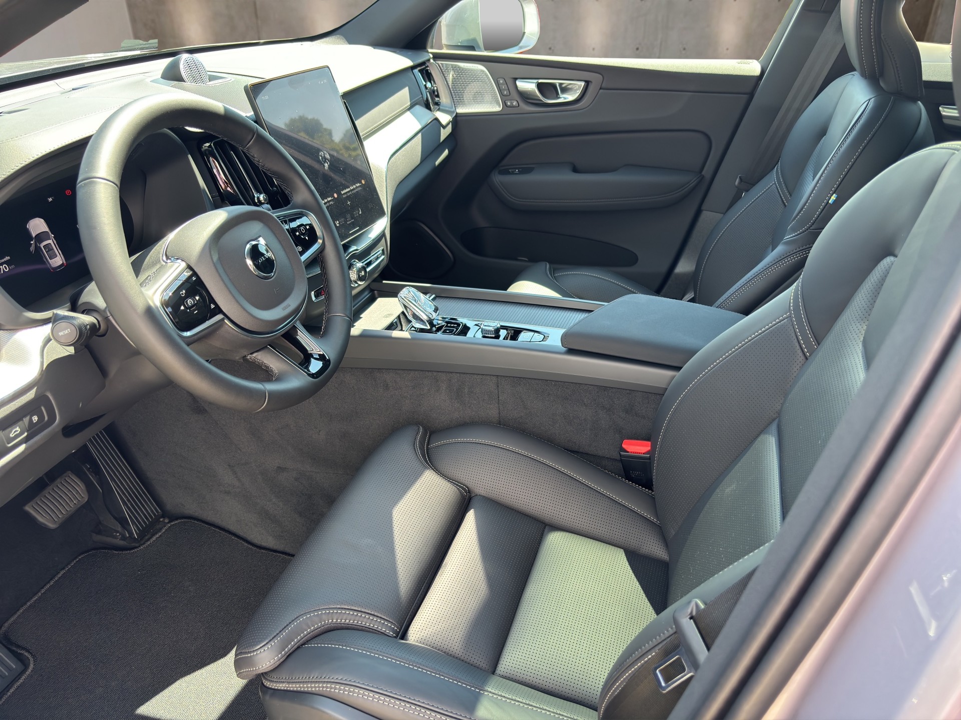 VOLVO XC60 T8 AWD Hybride rechargeable-image-11