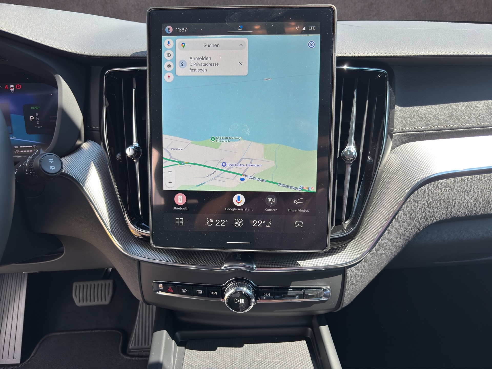 VOLVO XC60 T8 AWD Hybride rechargeable-image-14