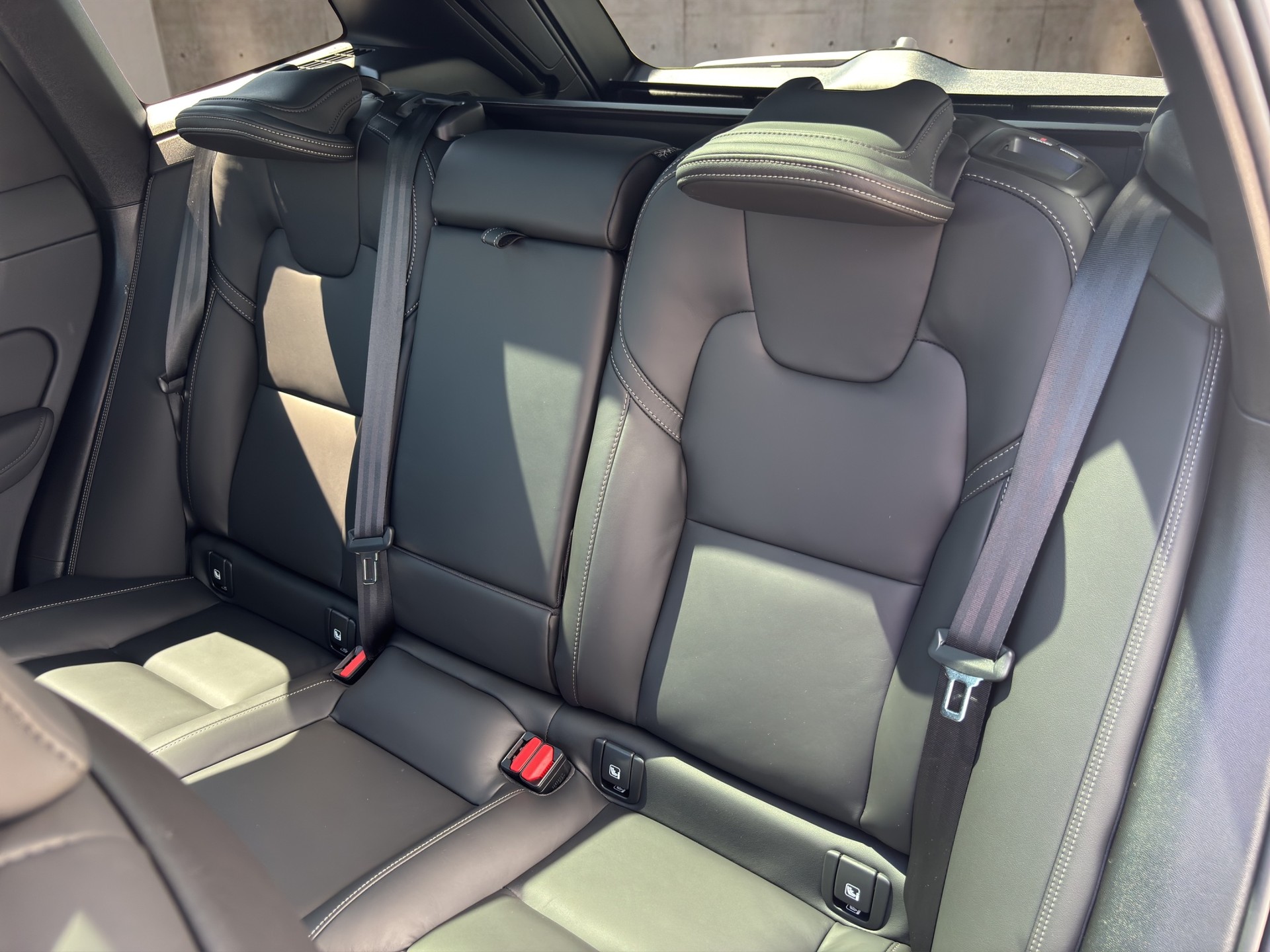 VOLVO XC60 T8 AWD Hybride rechargeable-image-12