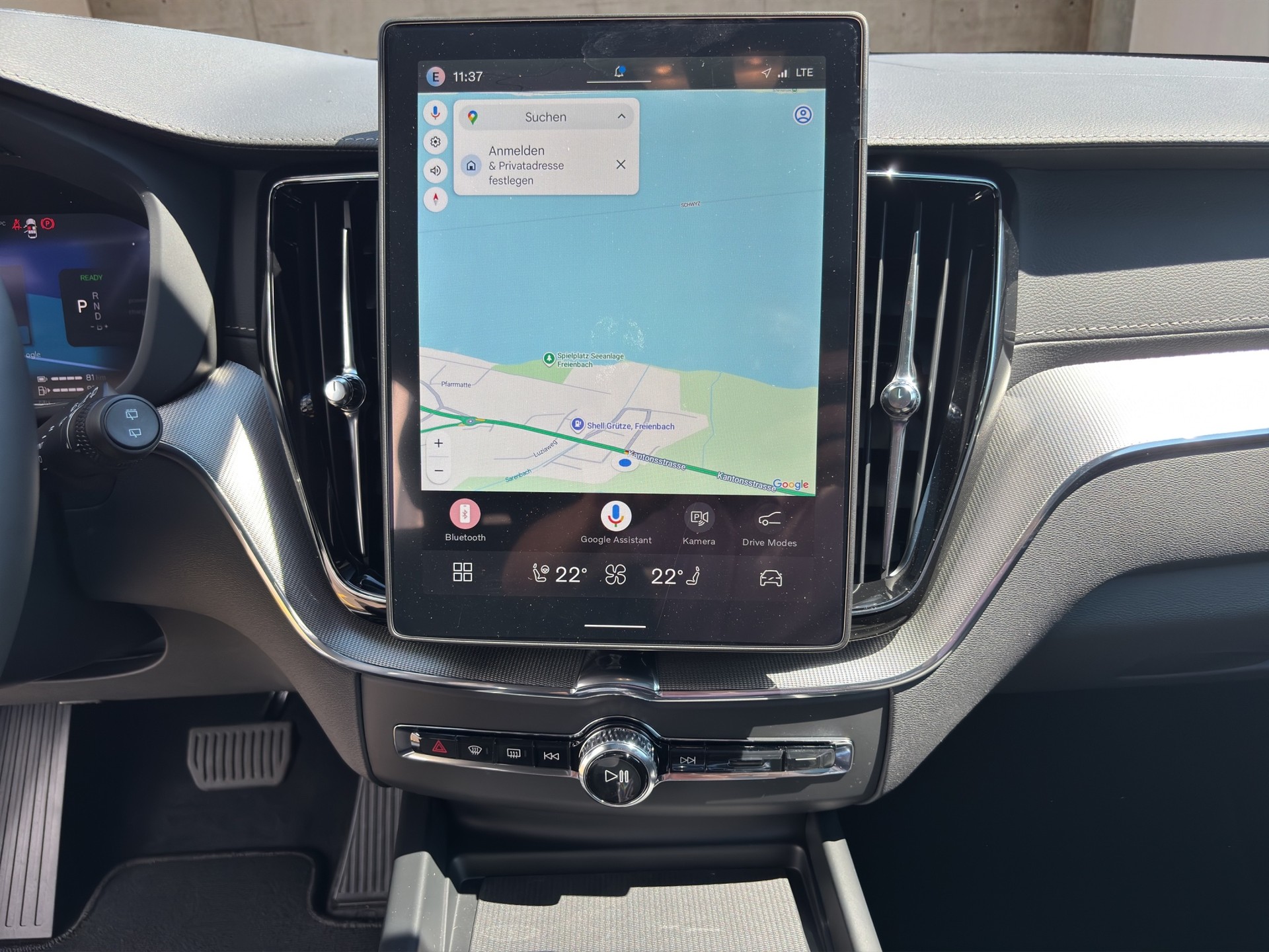 VOLVO XC60 T8 AWD Hybride rechargeable-image-15