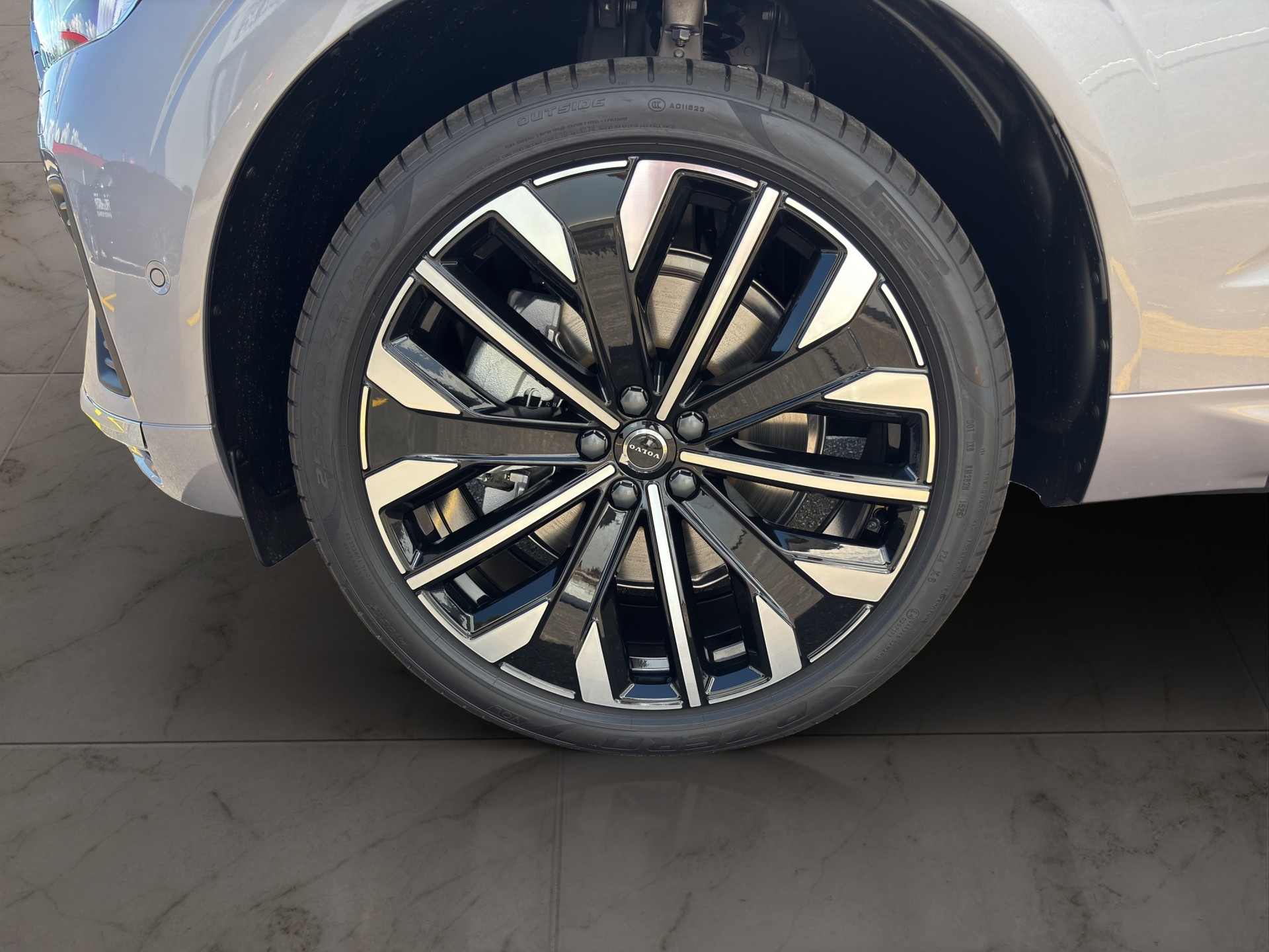VOLVO XC60 T8 AWD Hybride rechargeable-image-9