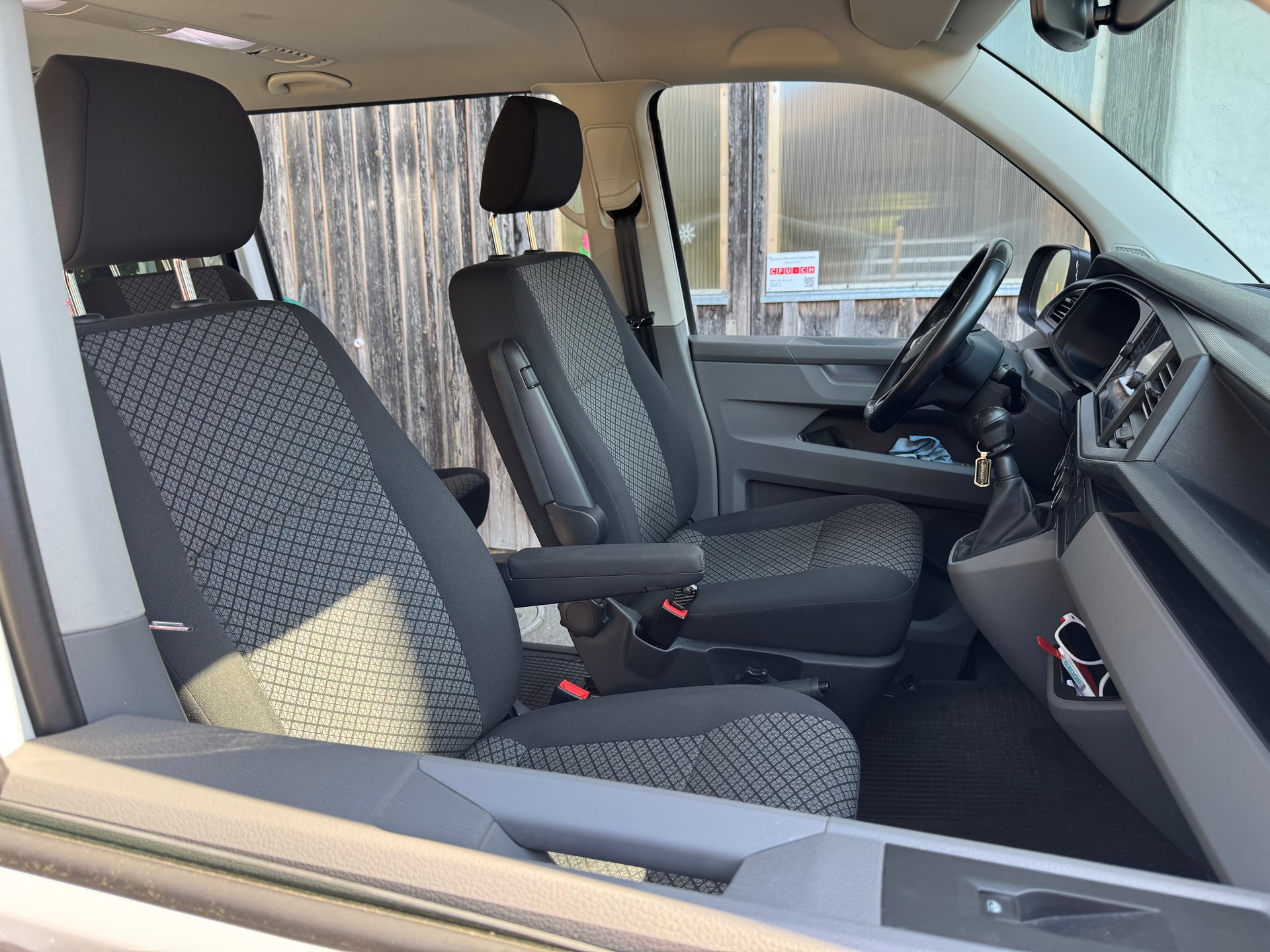 VW Caravelle Trendline 2.0 TDI 150 4motion-image-4