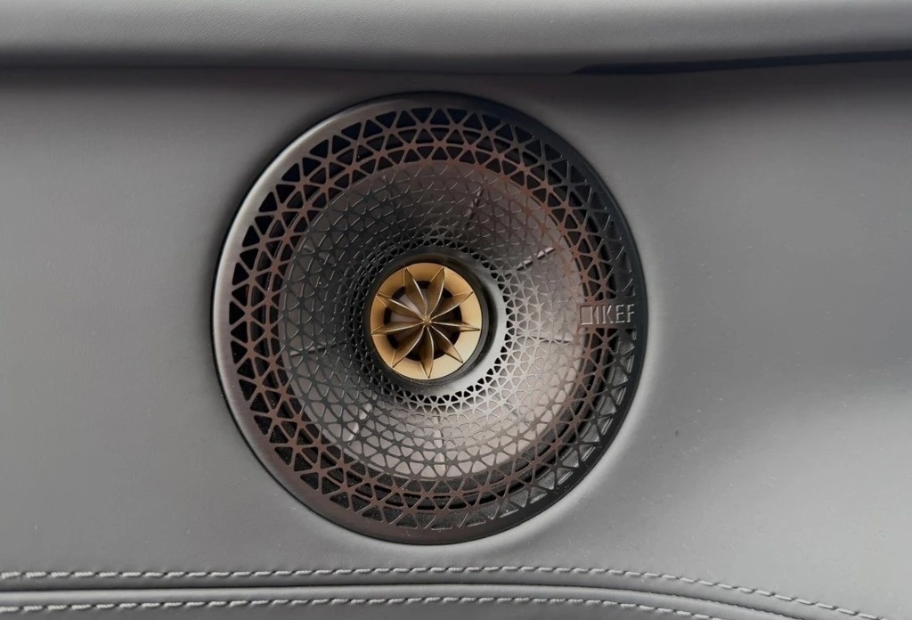 LOTUS Eletre Base-image-10