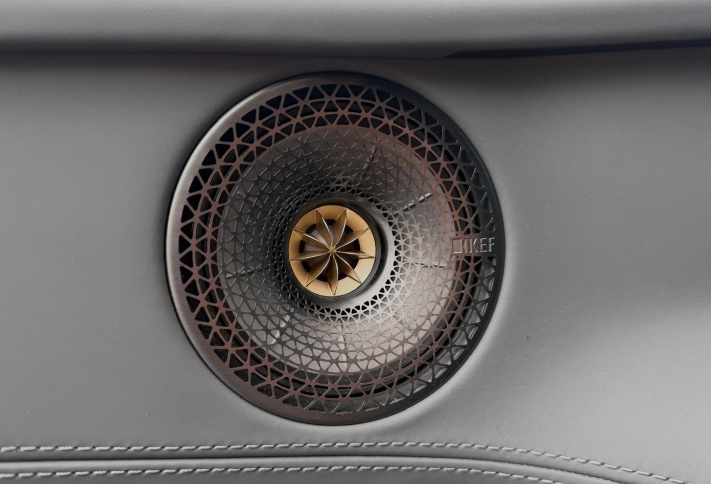 LOTUS Eletre Base-image-7