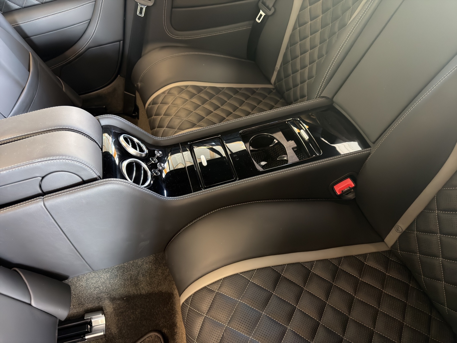 BENTLEY Continental GT 4.0 V8 S-image-24
