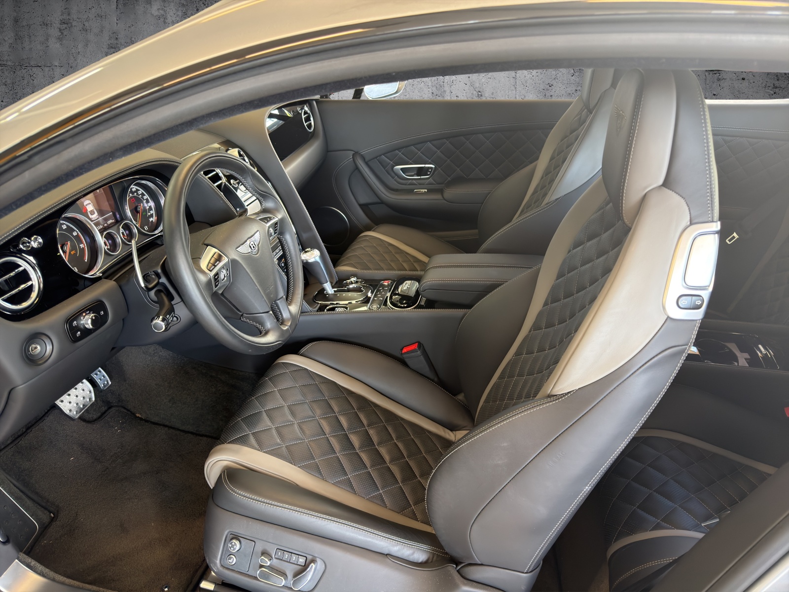 BENTLEY Continental GT 4.0 V8 S-image-2