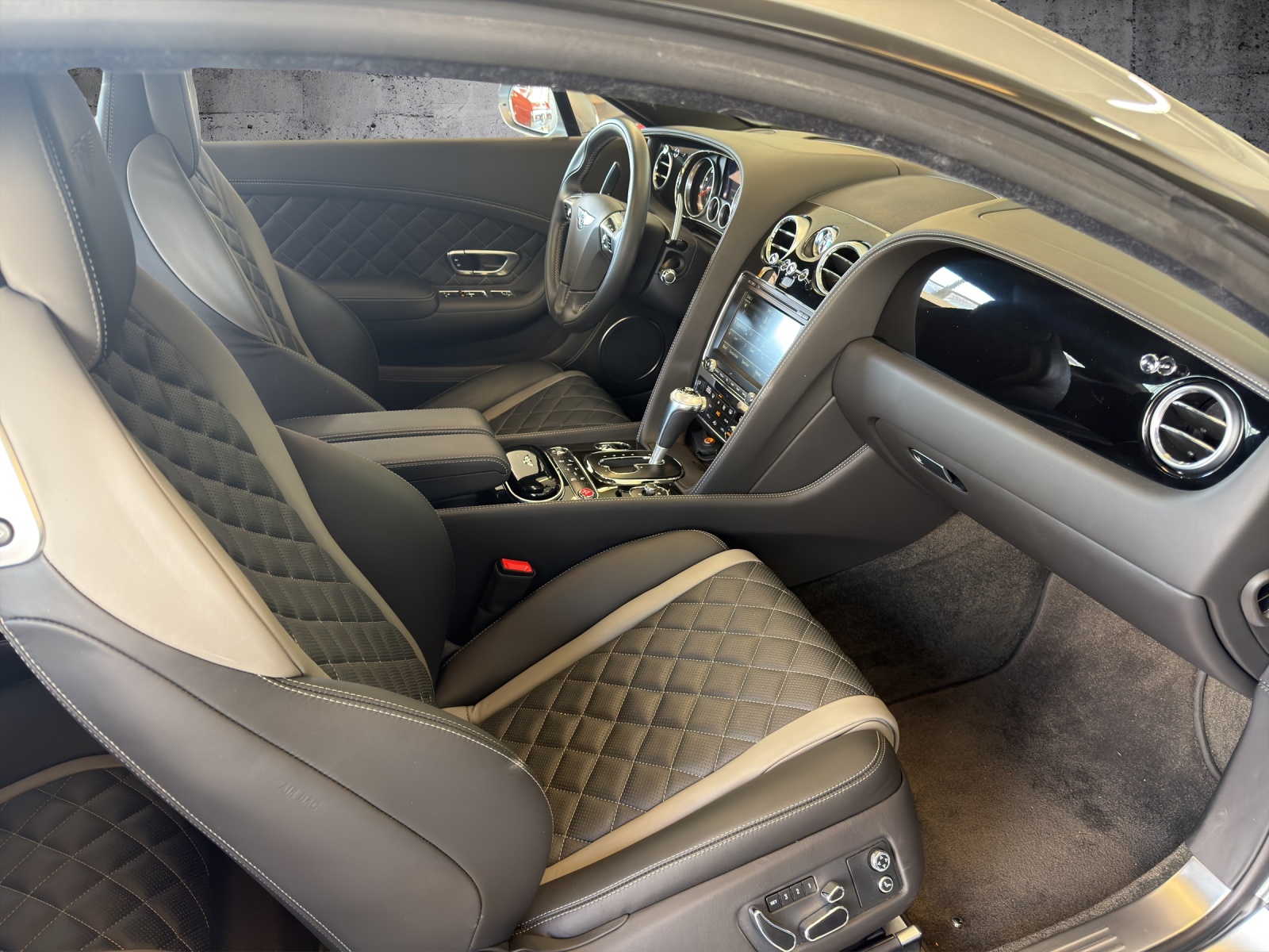 BENTLEY Continental GT 4.0 V8 S-image-22