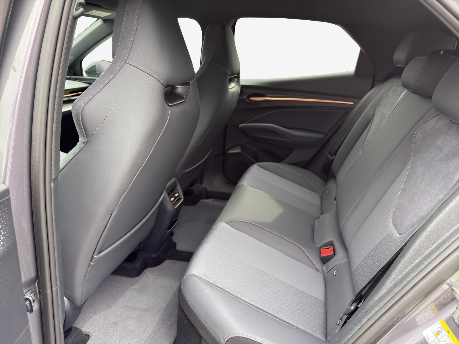 CUPRA Raval 52 kWh Dynamic+ Launch Edition-image-11