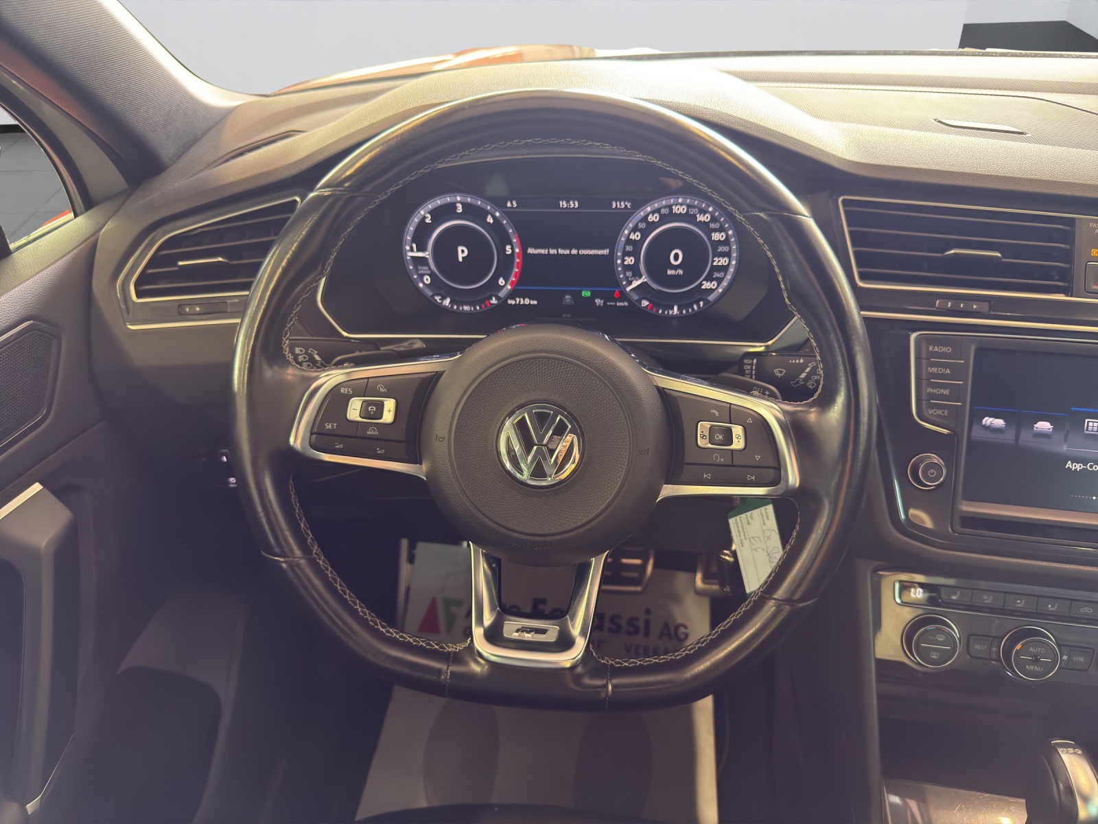 VW Tiguan 2.0 TDI SCR R-Line 4Motion DSG-image-13