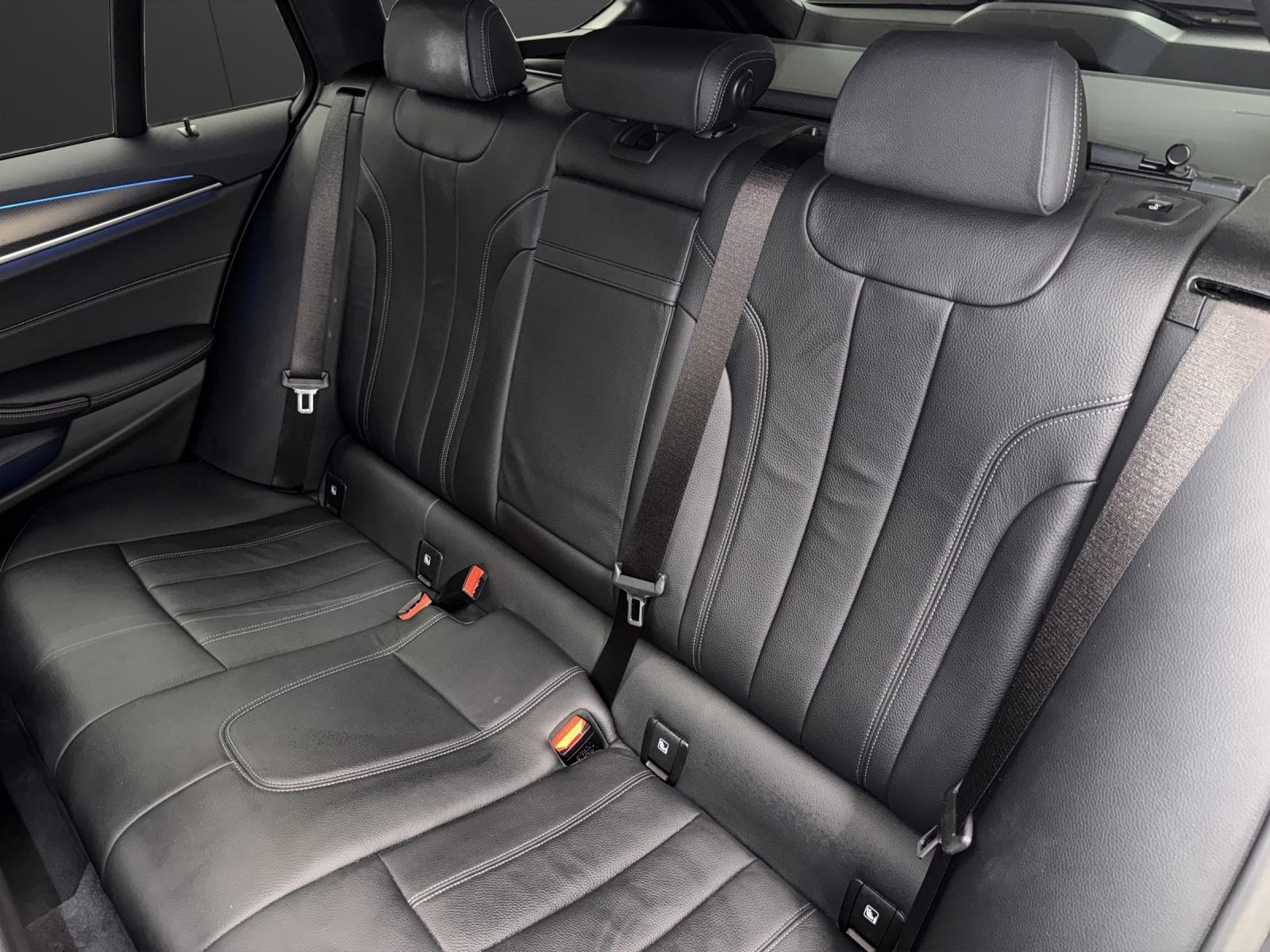 BMW 530e xDrive Touring M SPORT-image-15