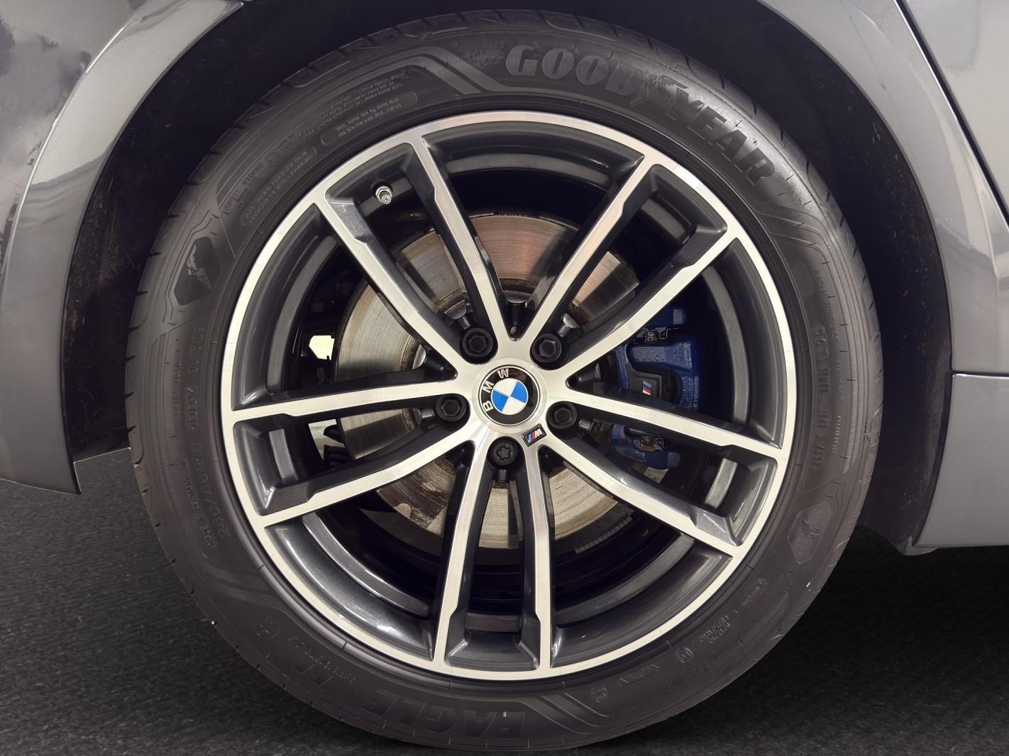 BMW 530e xDrive Touring M SPORT-image-10