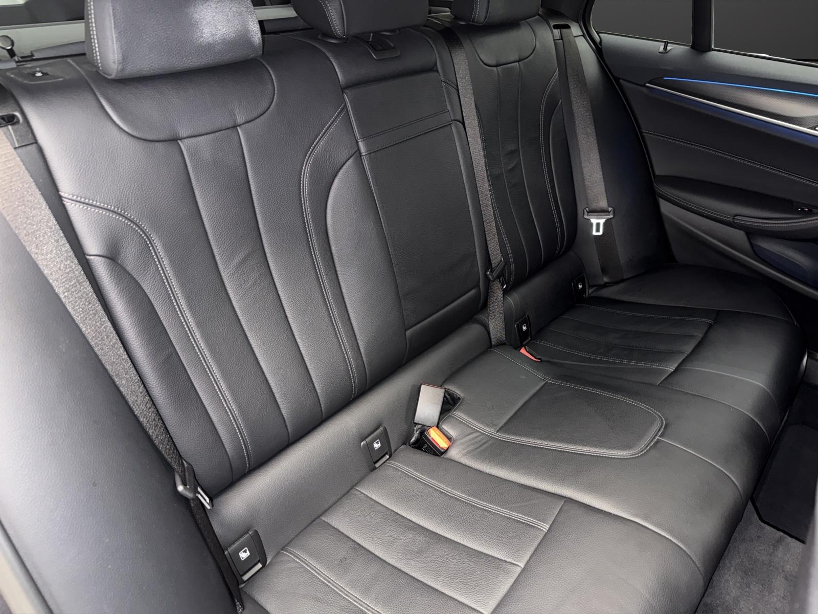 BMW 530e xDrive Touring M SPORT-image-18