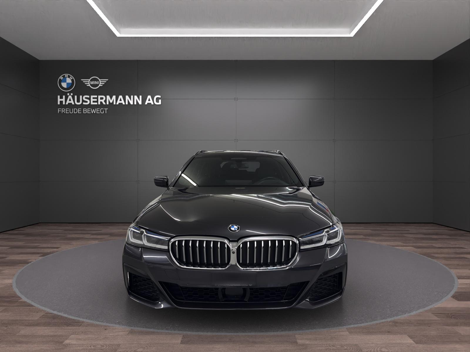 BMW 530e xDrive Touring M SPORT-image-1