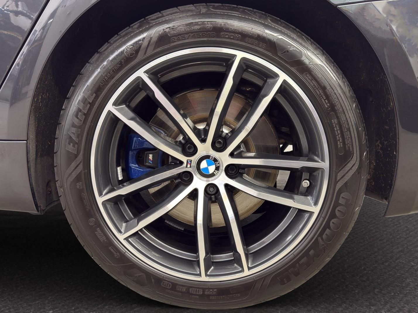 BMW 530e xDrive Touring M SPORT-image-9