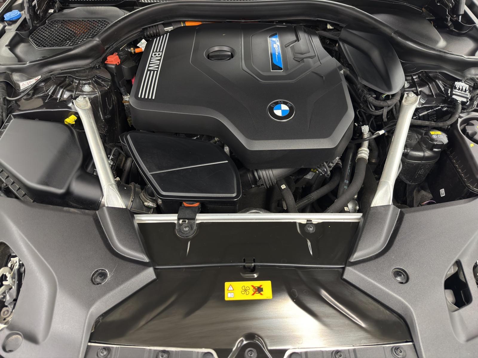 BMW 530e xDrive Touring M SPORT-image-23
