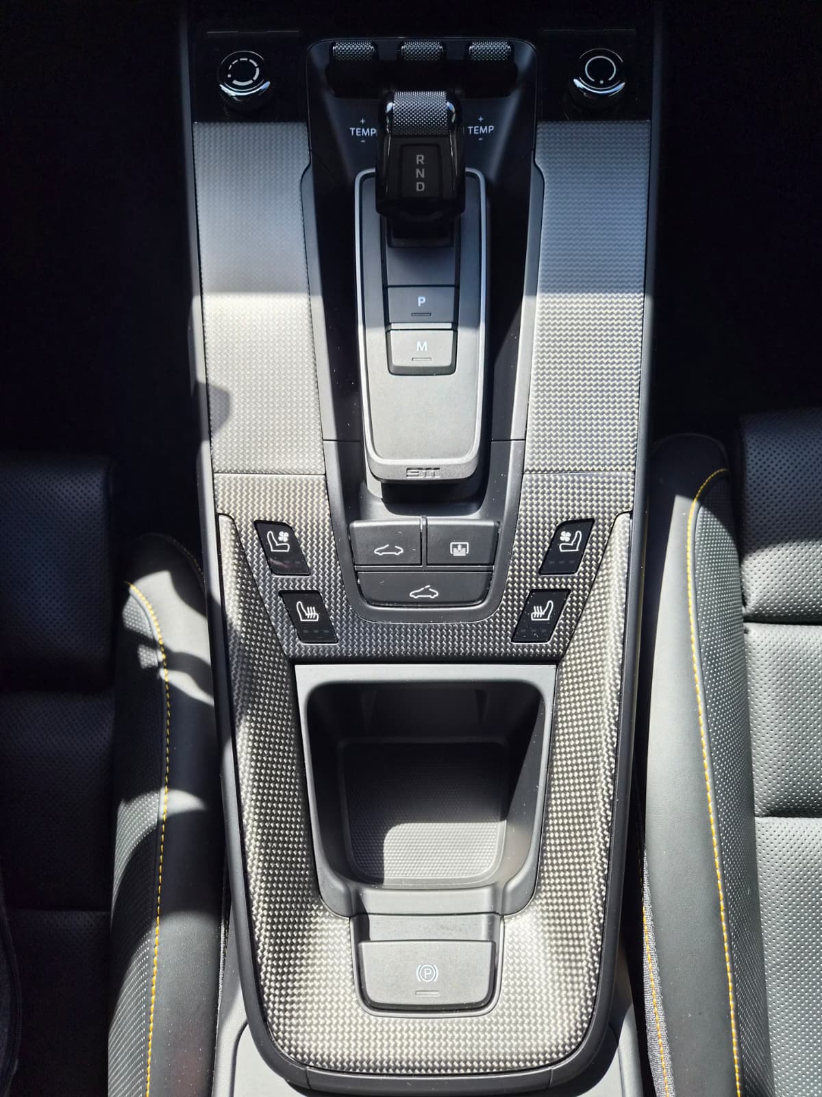 PORSCHE 911 Carrera 4 GTS PDK-image-15