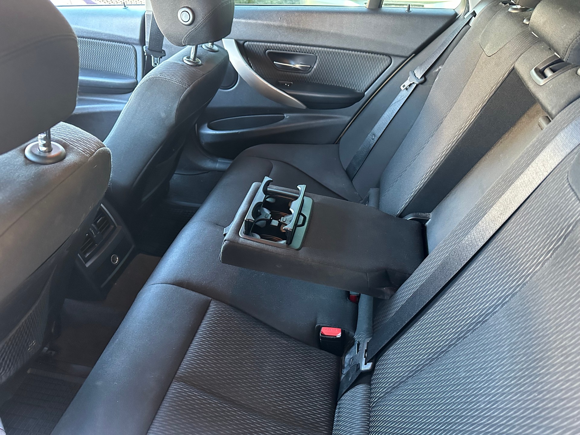 BMW 320d xDrive Touring Sport Line Steptronic-image-6