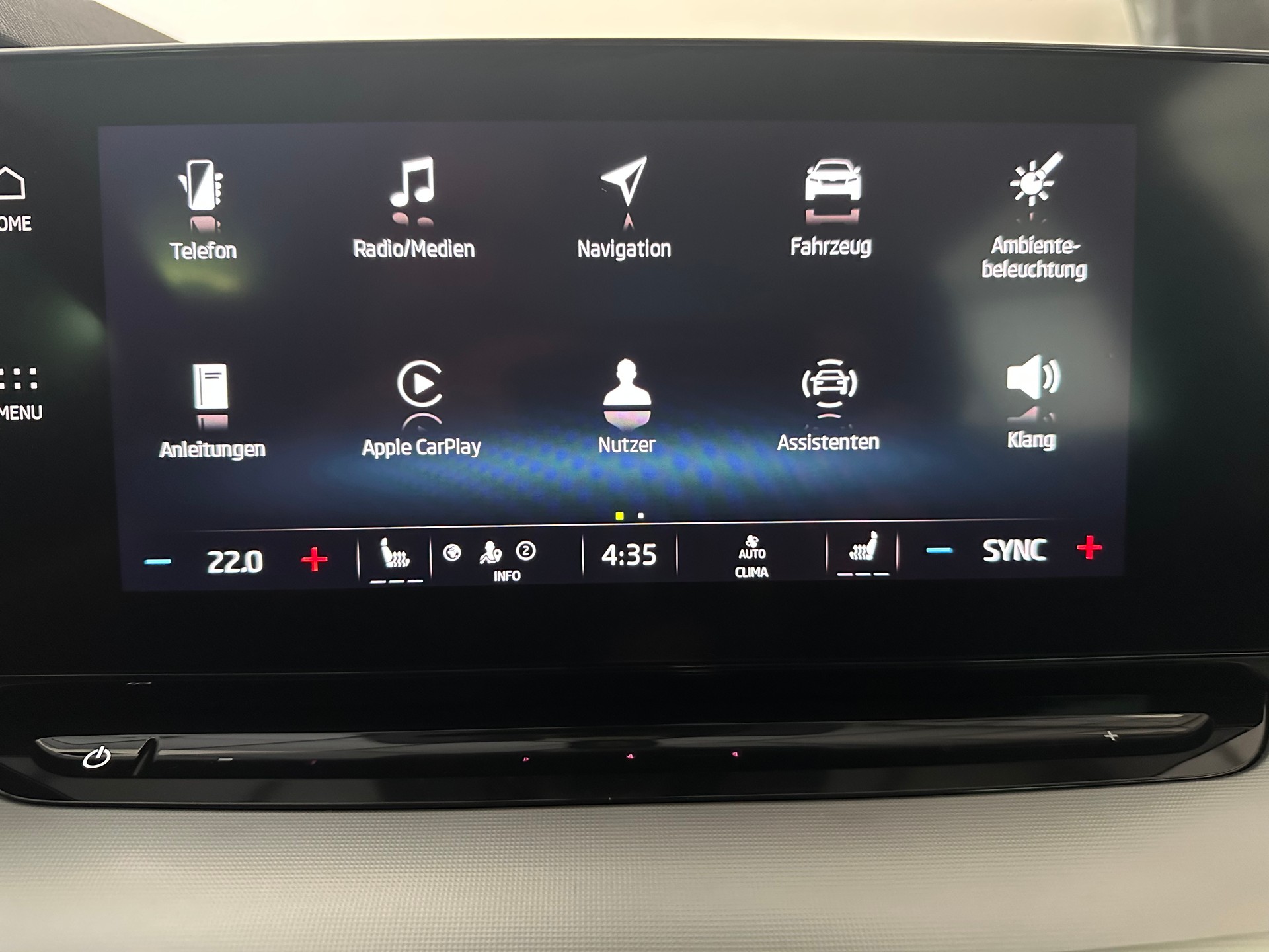 SKODA Octavia Combi 2.0 TDI DSG Style 4x4-image-9
