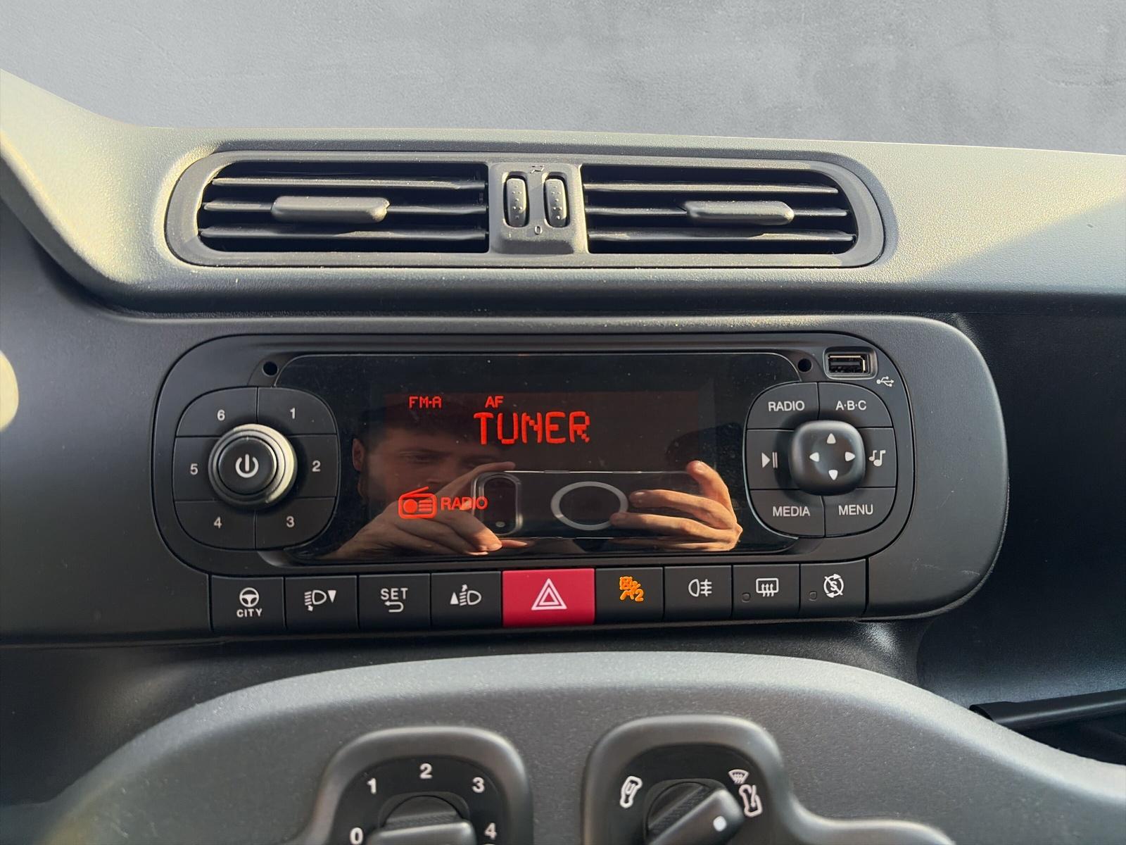 FIAT Panda 1.0 Hybrid Cool-image-14