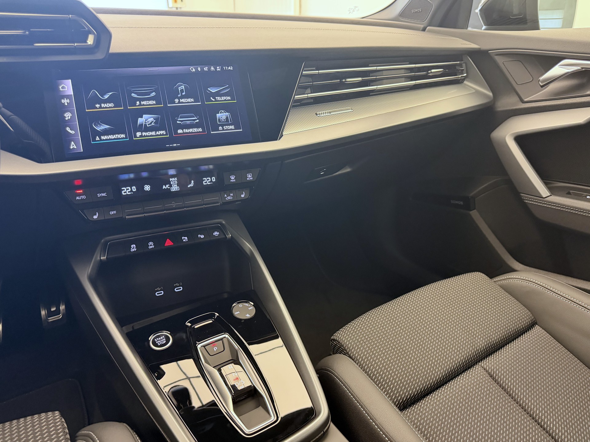 AUDI A3 Sportback TFSI 110 kW Attraction S tronic-image-17